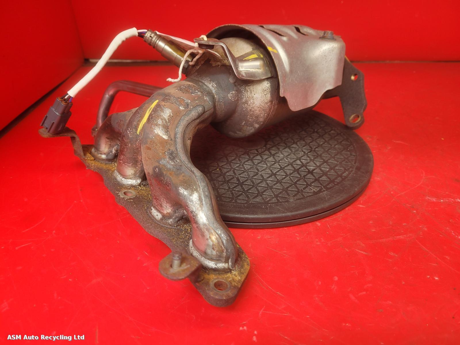 View Auto part Catalytic Converter Toyota Yaris 2013
