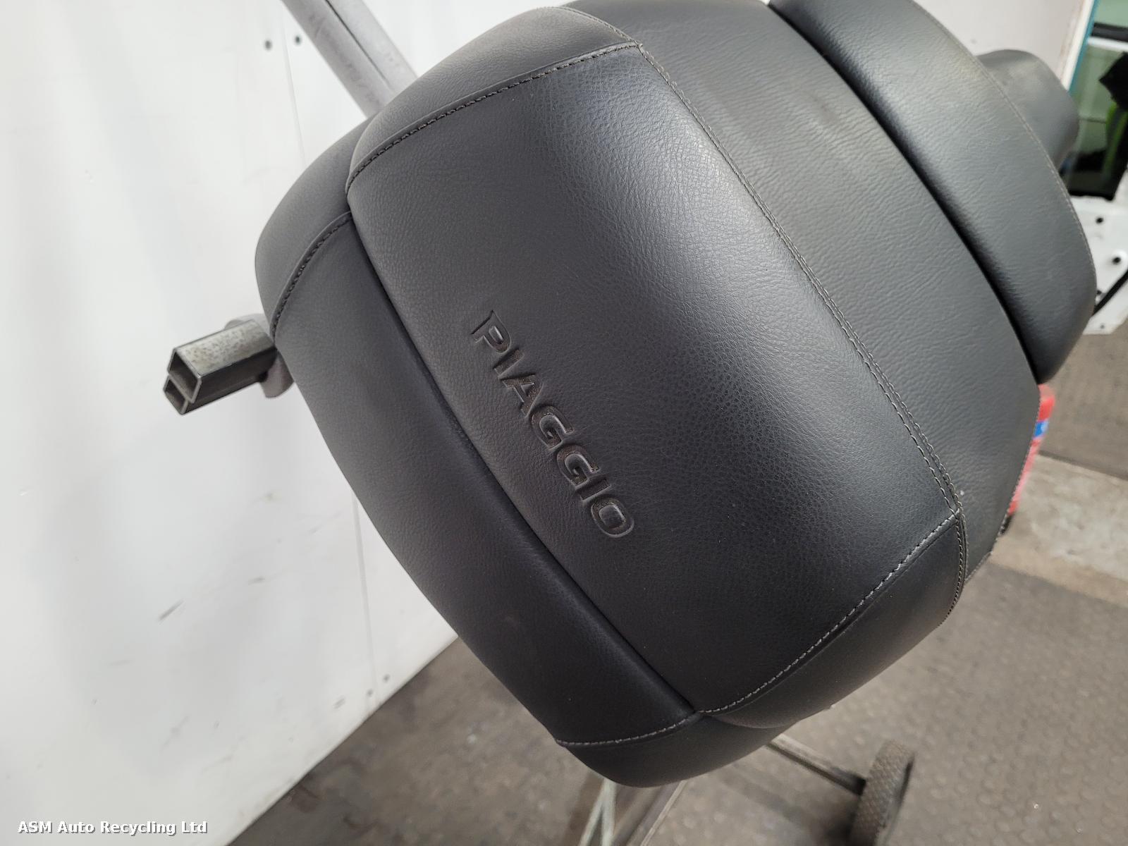 View Auto part Front Seat Piaggio Mp3 300 Lt Business 2018