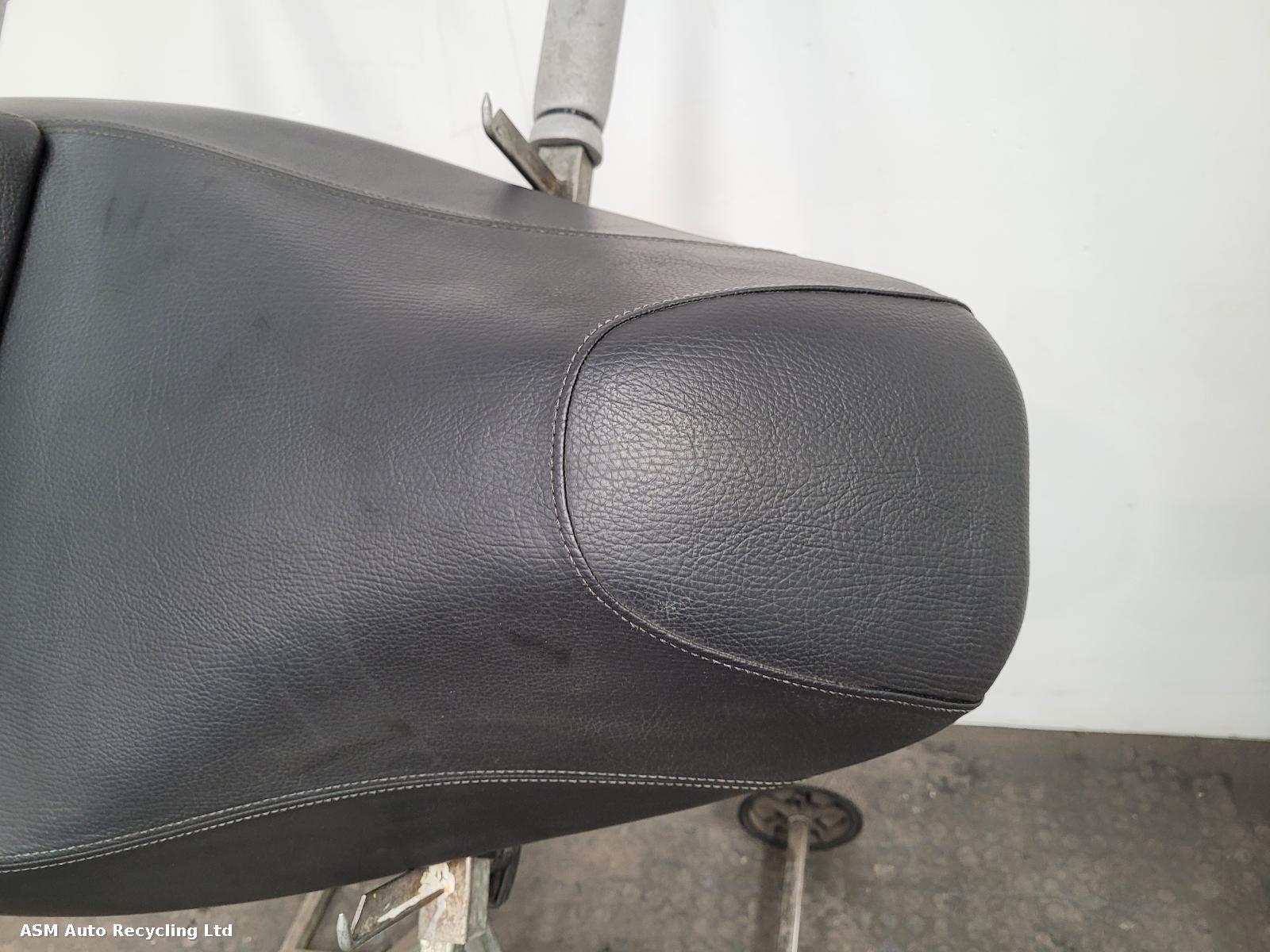 View Auto part Front Seat Piaggio Mp3 300 Lt Business 2018