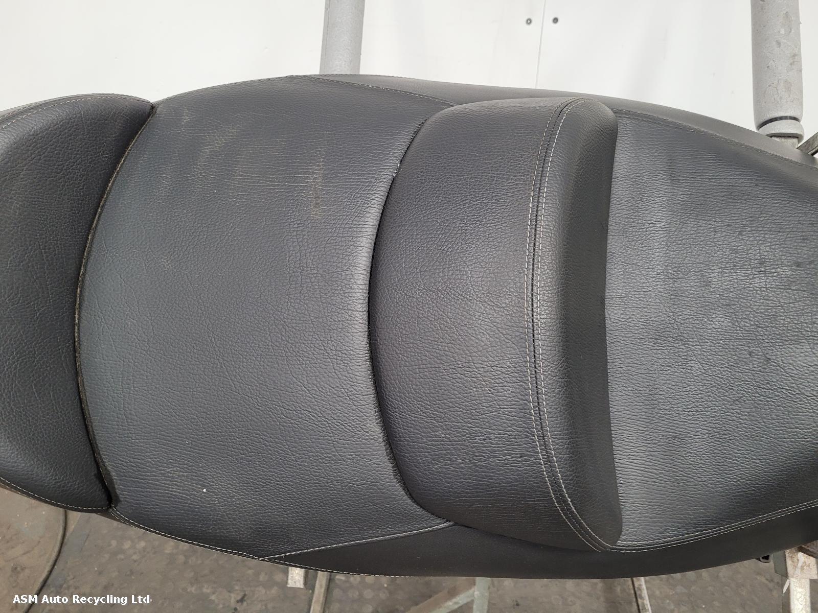 View Auto part Front Seat Piaggio Mp3 300 Lt Business 2018