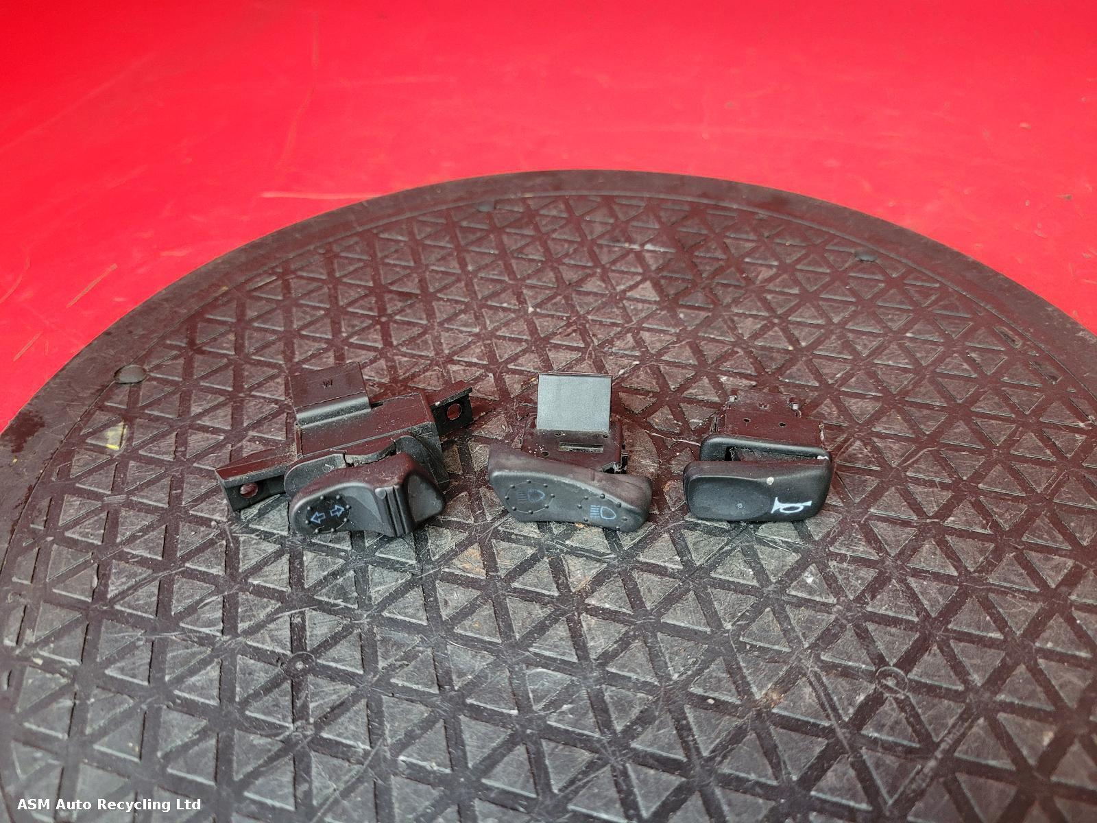 View Auto part Misc Switch Piaggio Vespa 2013