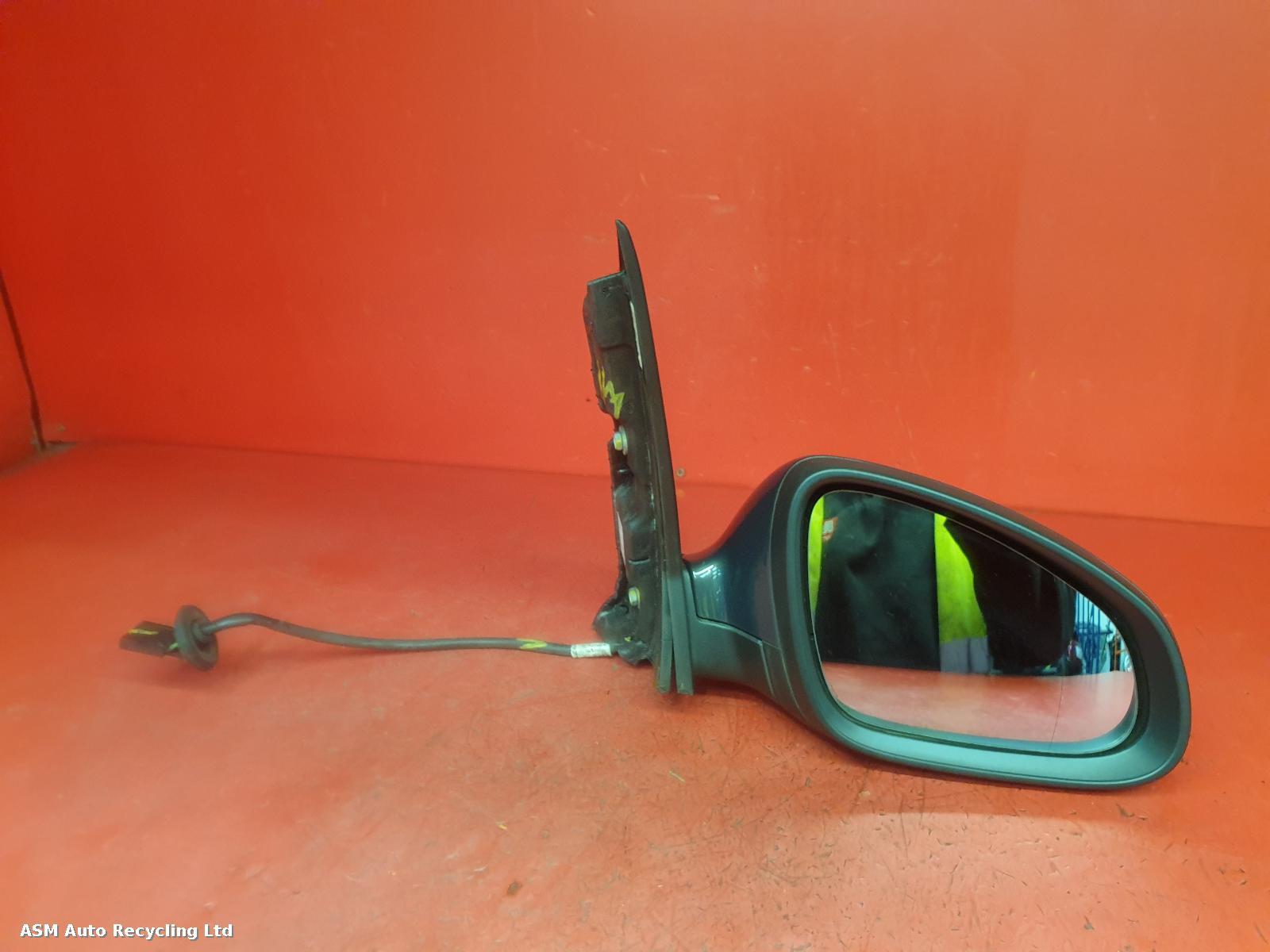 View Auto part R Door Mirror Vauxhall Astra 2014