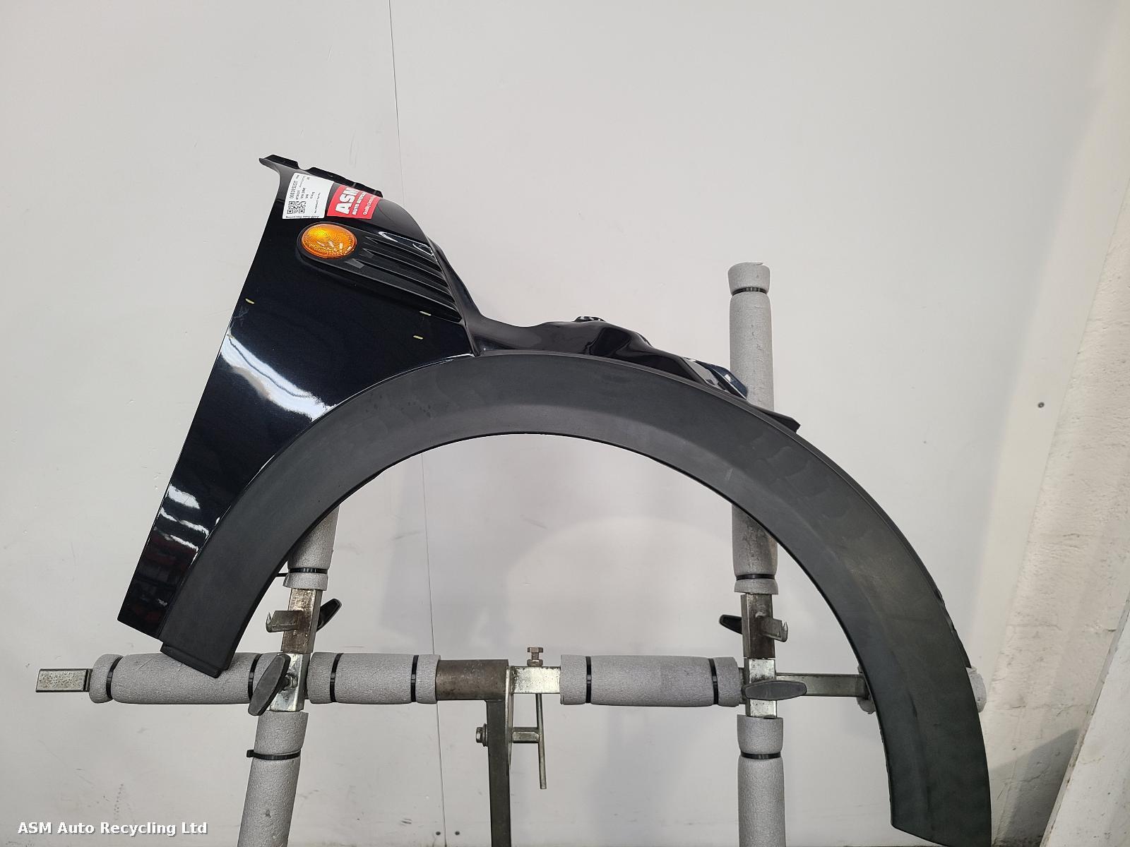 View Auto part R Wing Mini (bmw) Mini 2008