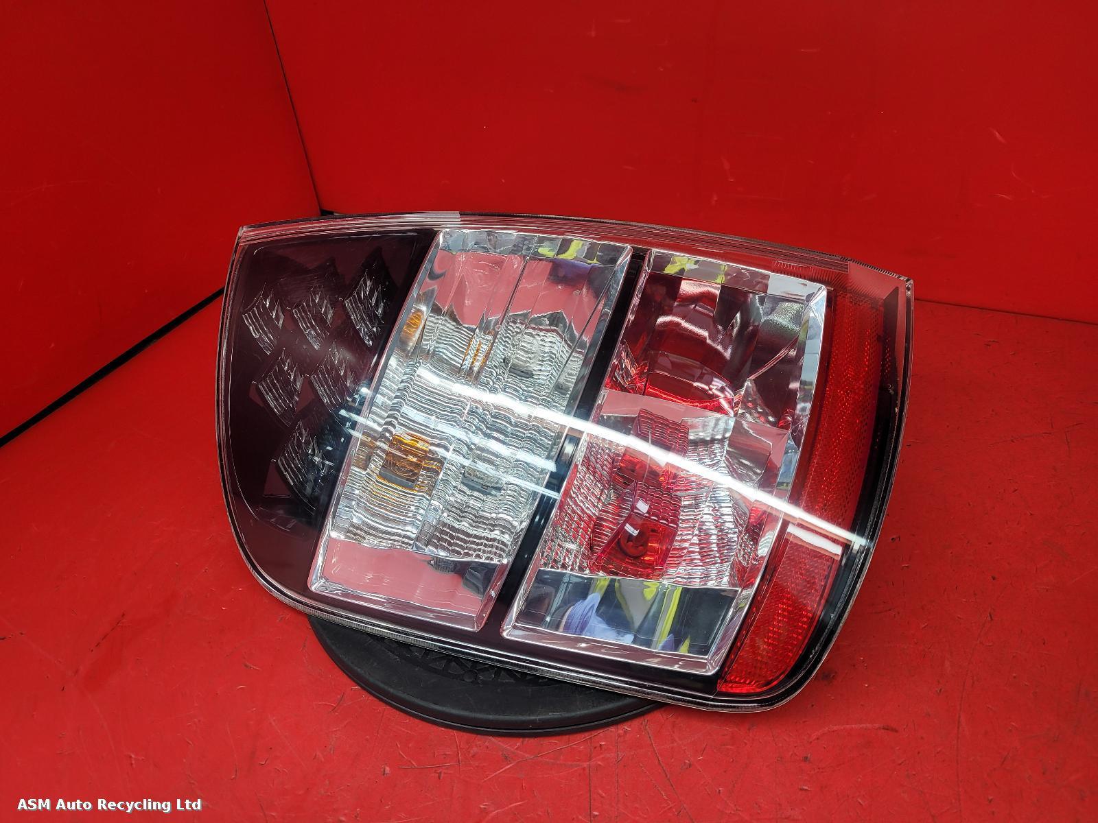 View Auto part L Taillight Toyota Prius 2004