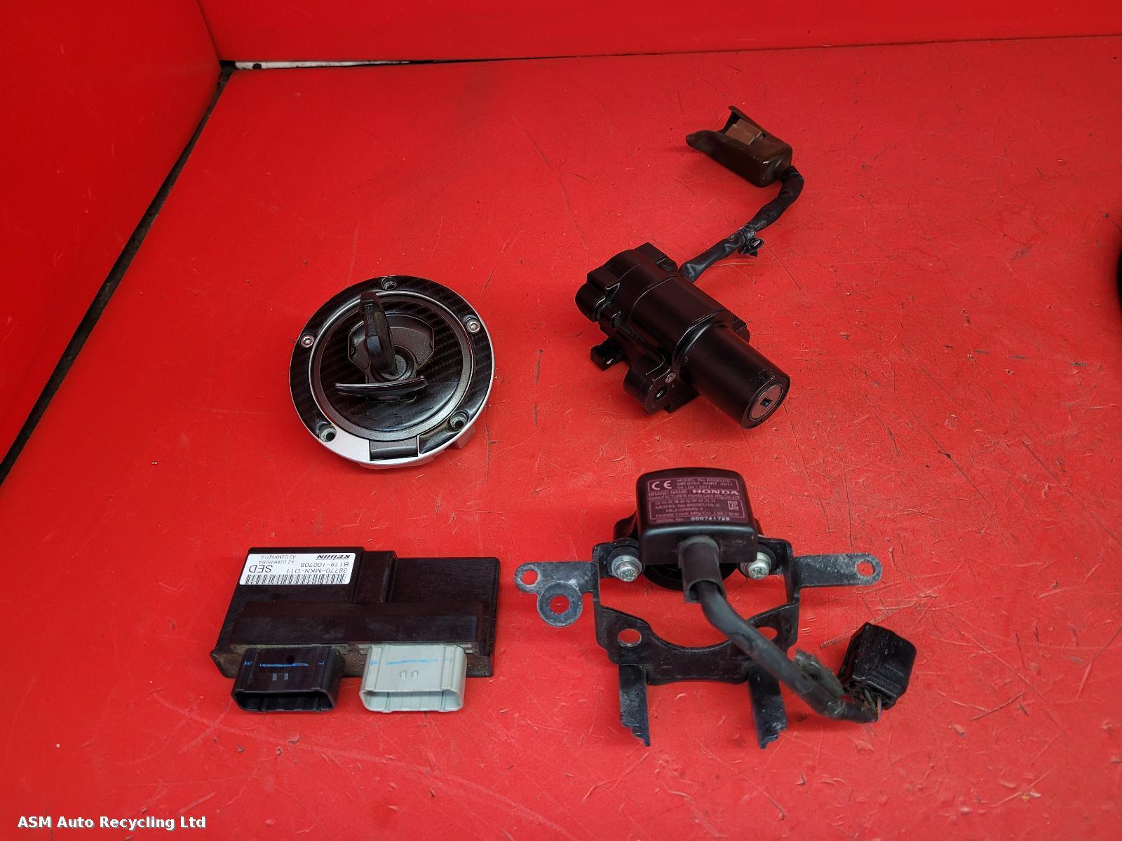 View Auto part Comp.Lock Set + Keys Honda Cbr 650 Ra-k 2019