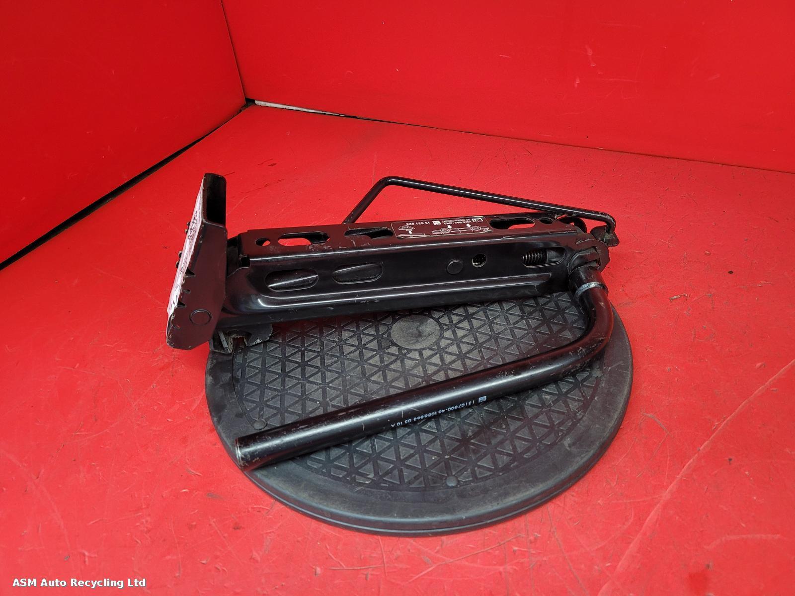 View Auto part Jack Vauxhall Corsa 2012