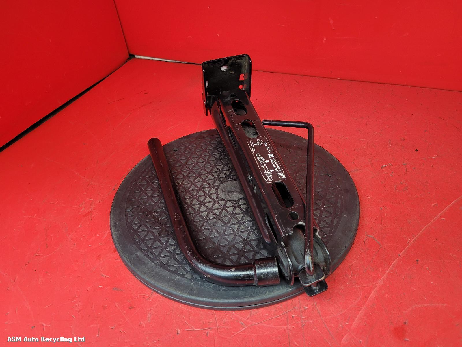 View Auto part Jack Vauxhall Corsa 2012