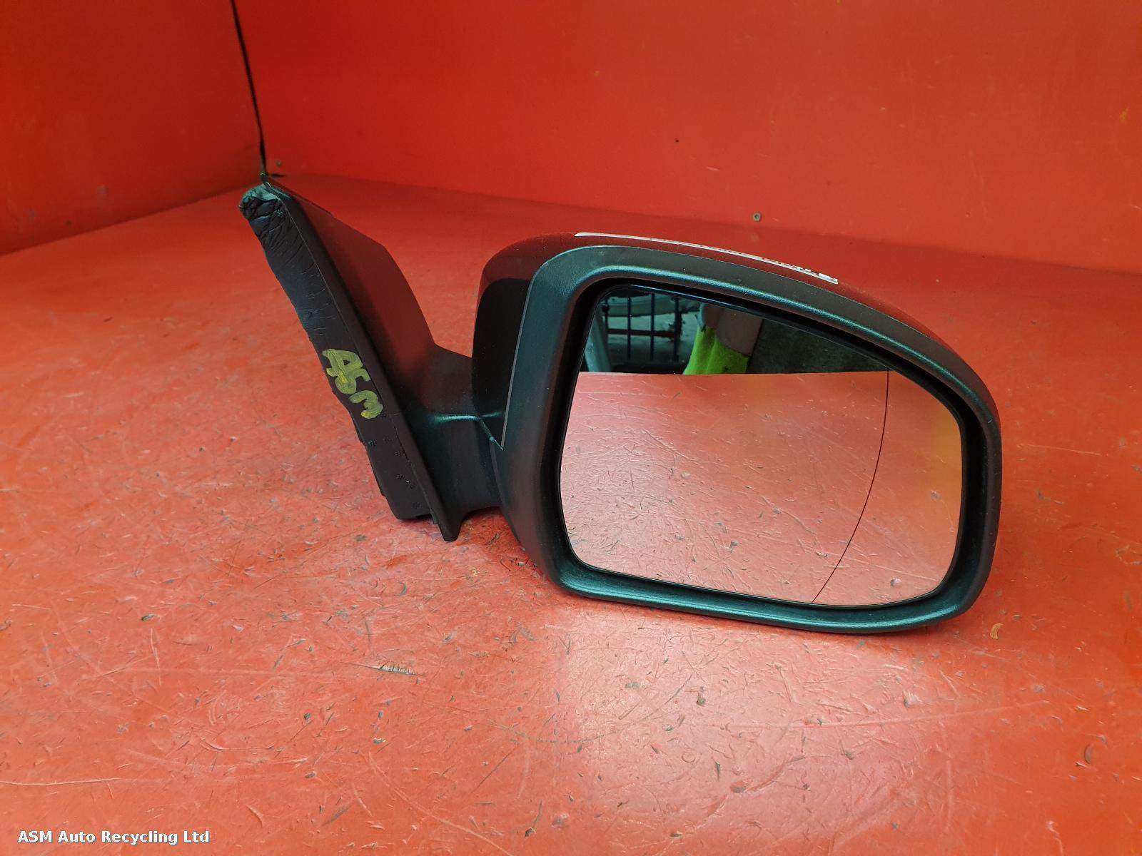 View Auto part R Door Mirror Ford Focus 2017