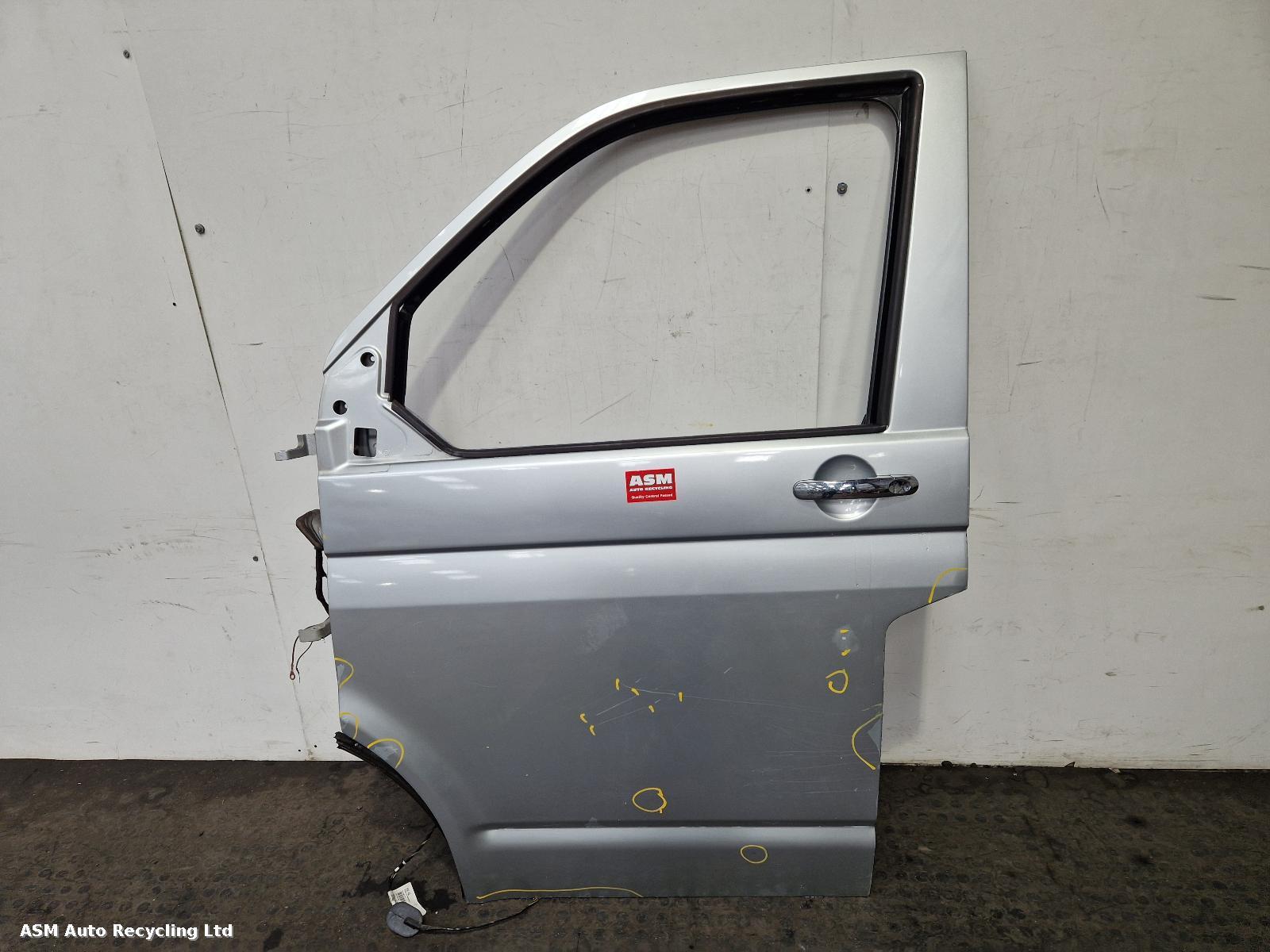 View Auto part L Front Door Volkswagen Transporter 2013
