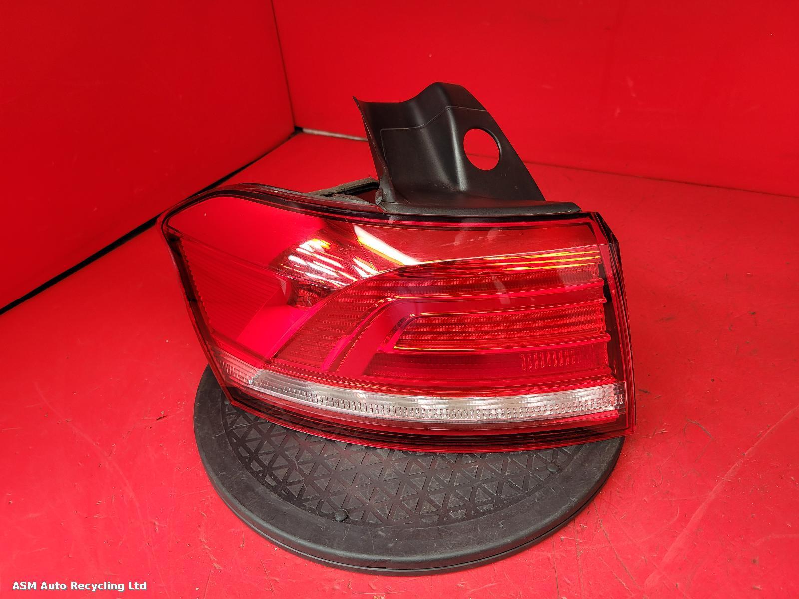View Auto part L Taillight Volkswagen Passat 2018