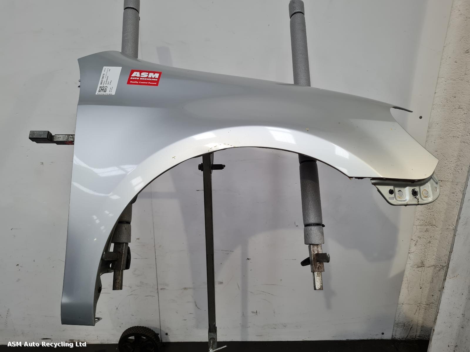 View Auto part R Wing Volkswagen Golf 2009