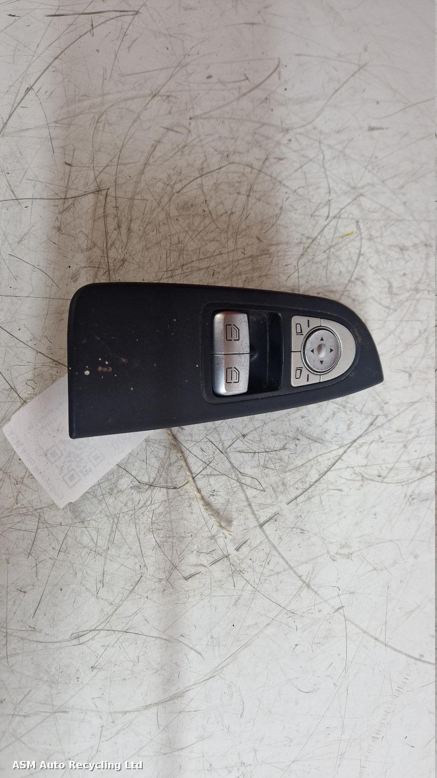 View Auto part Elect. Window Switch Mercedes Vito 2017