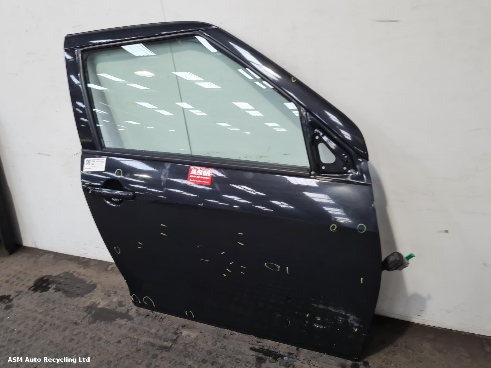 View Auto part R Front Door Suzuki Swift 2015