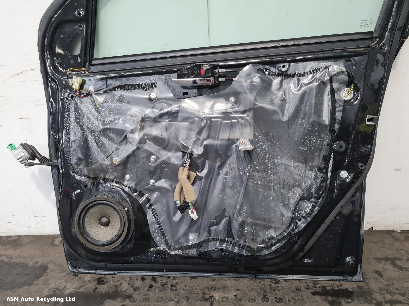 View Auto part R Front Door Suzuki Swift 2015