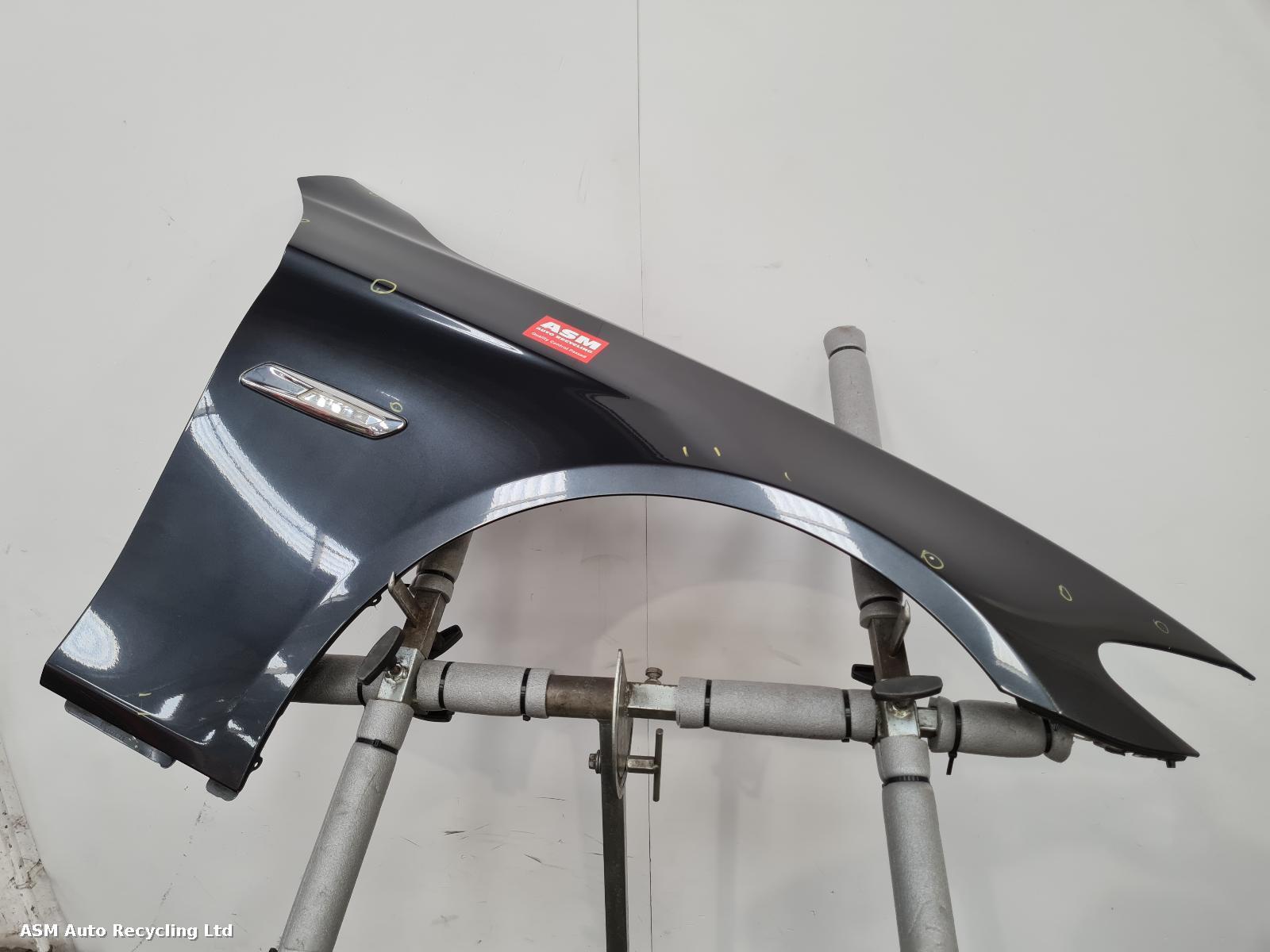 View Auto part R Wing Bmw 5 Series 2010