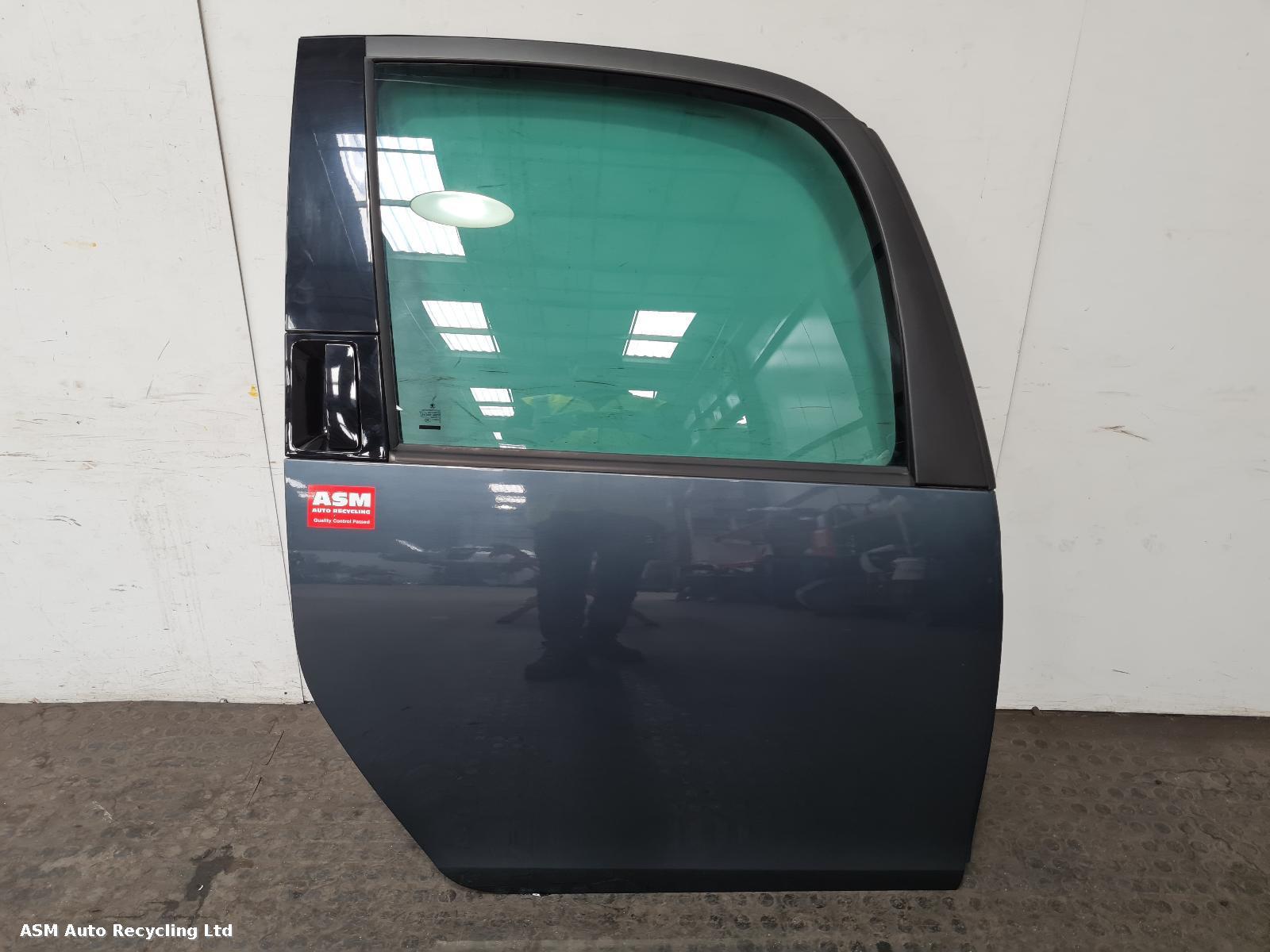 View Auto part R Rear Door Skoda Roomster 2015