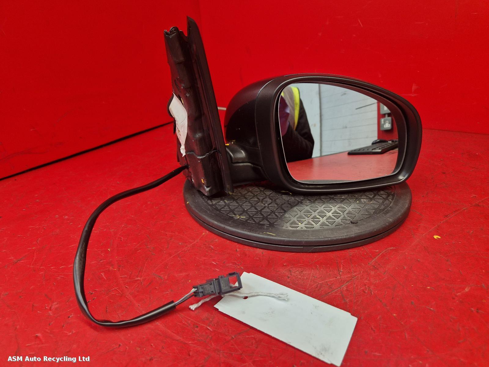 View Auto part R Door Mirror Skoda Roomster 2015