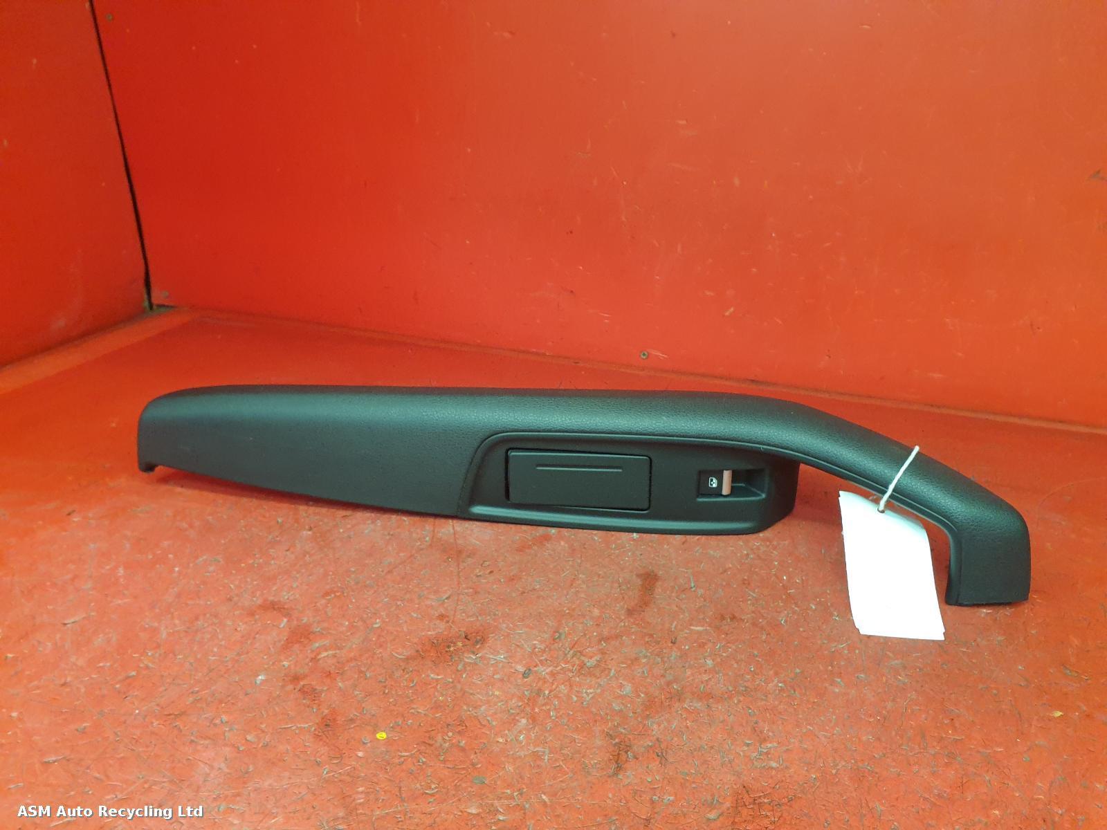View Auto part Elect. Window Switch Audi Q7 2017