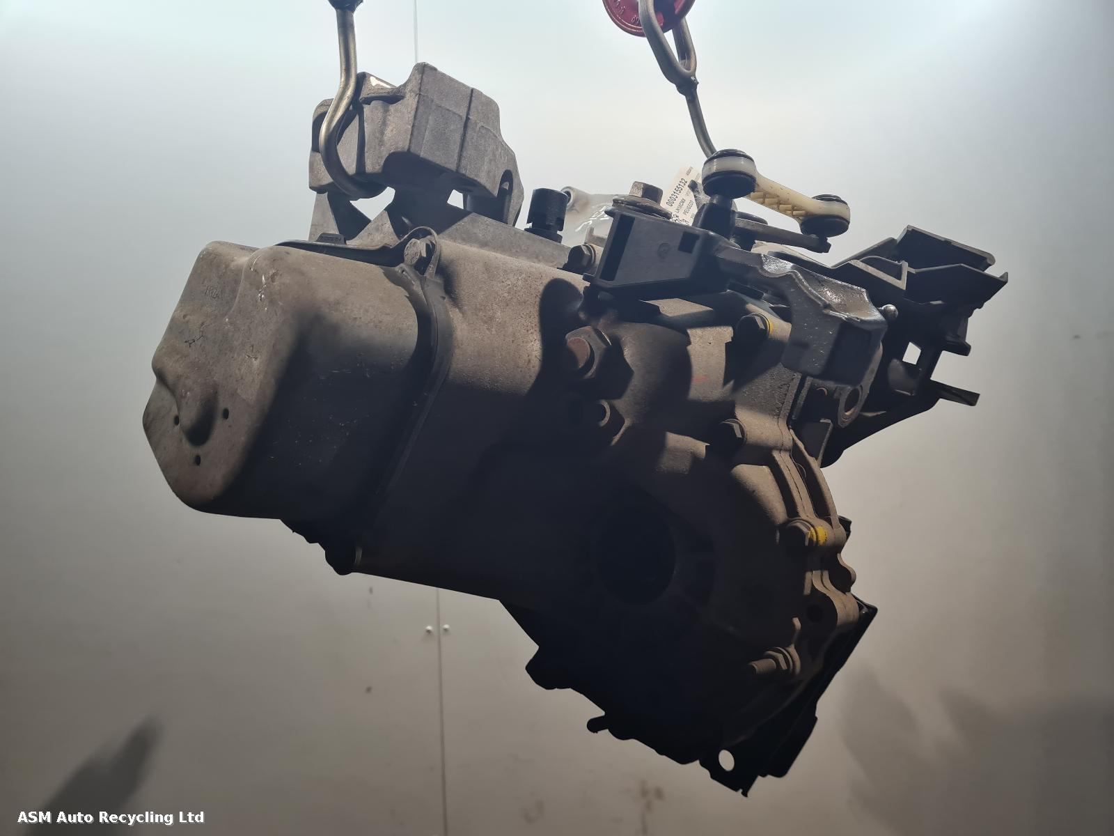 View Auto part Gearbox Peugeot 208 2018