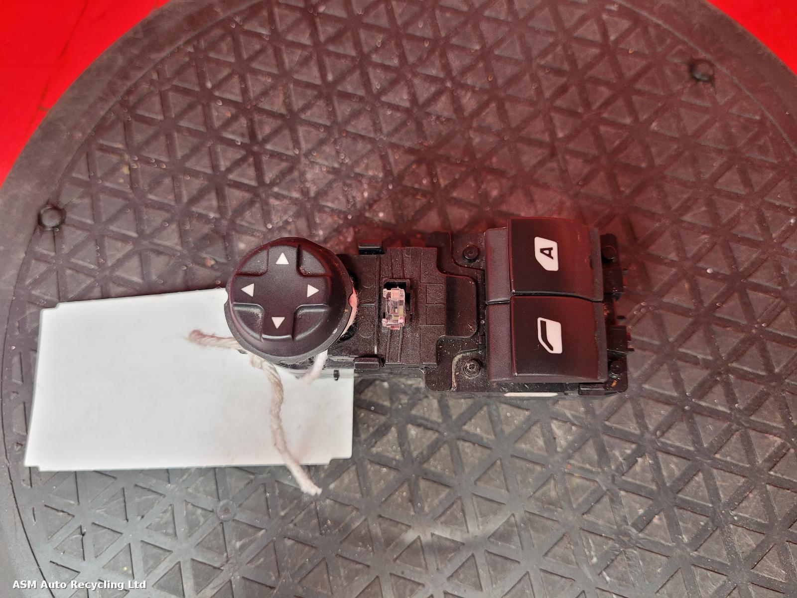 View Auto part Elect. Window Switch Peugeot 208 2014