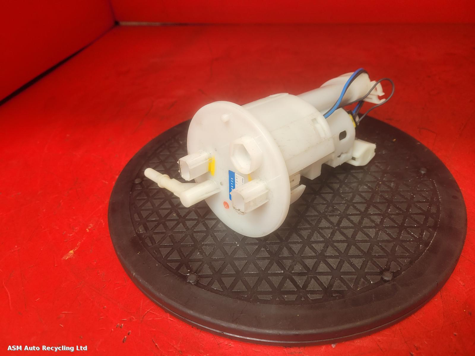 View Auto part Fuel Pump Triumph Street Triple 675 2015