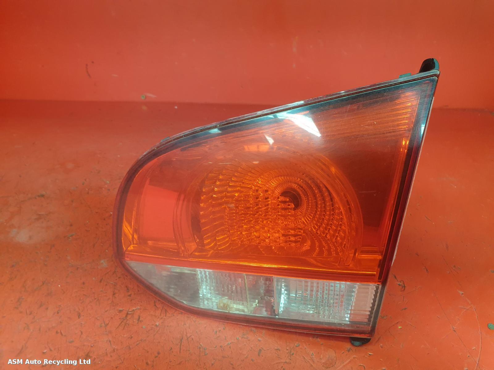View Auto part R Taillight Volkswagen Golf 2010
