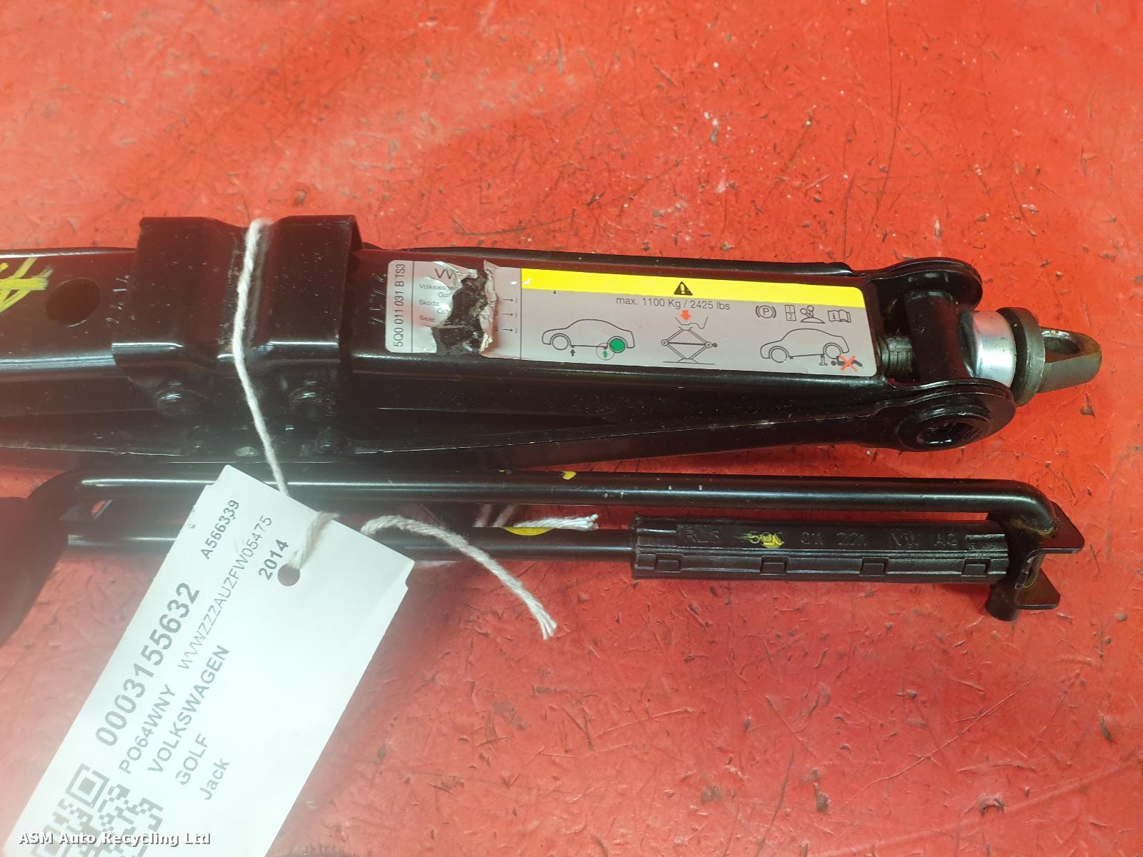 View Auto part Jack Volkswagen Golf 2014