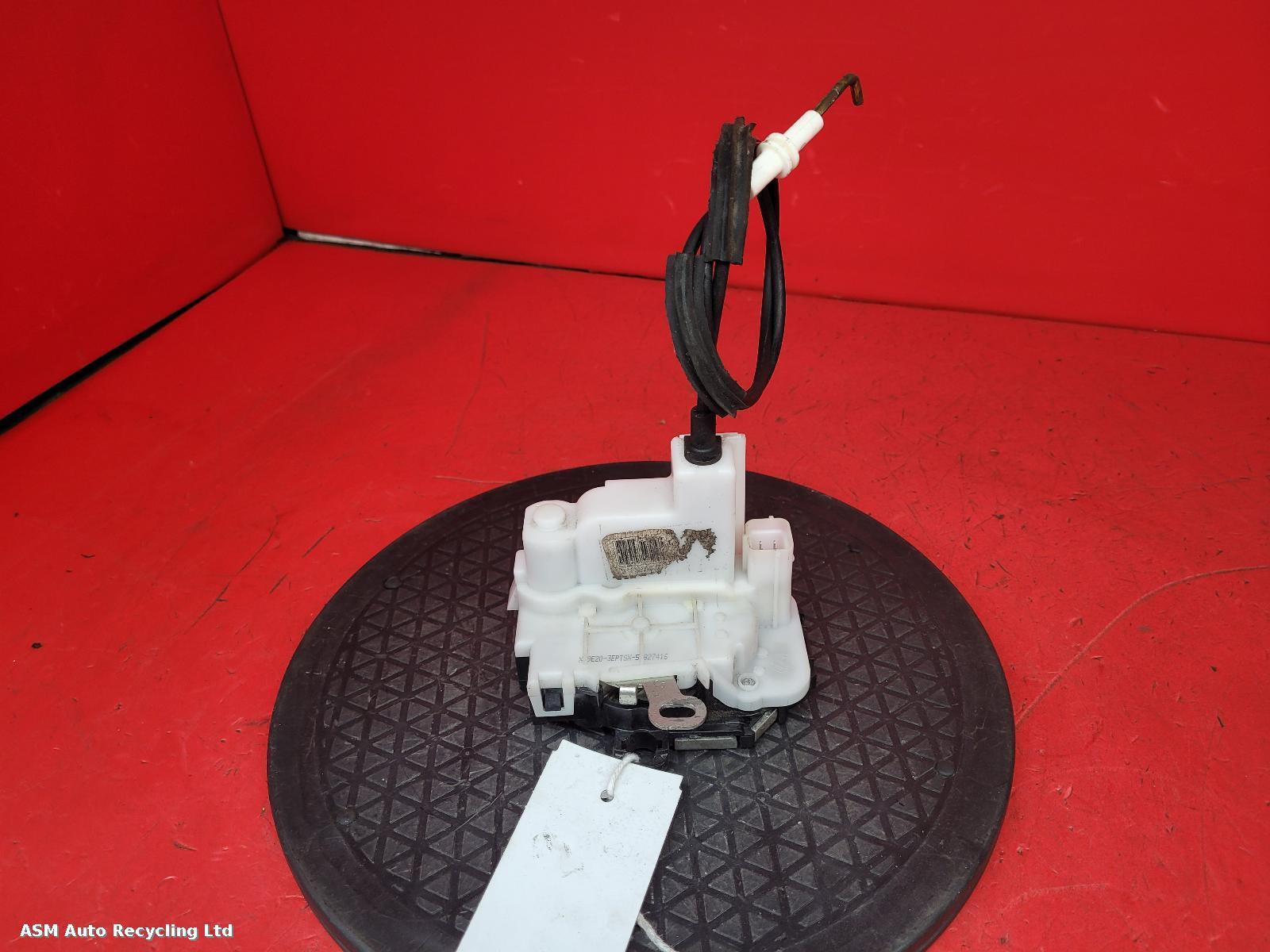 View Auto part Door Lock Assembly Fiat 500 2009