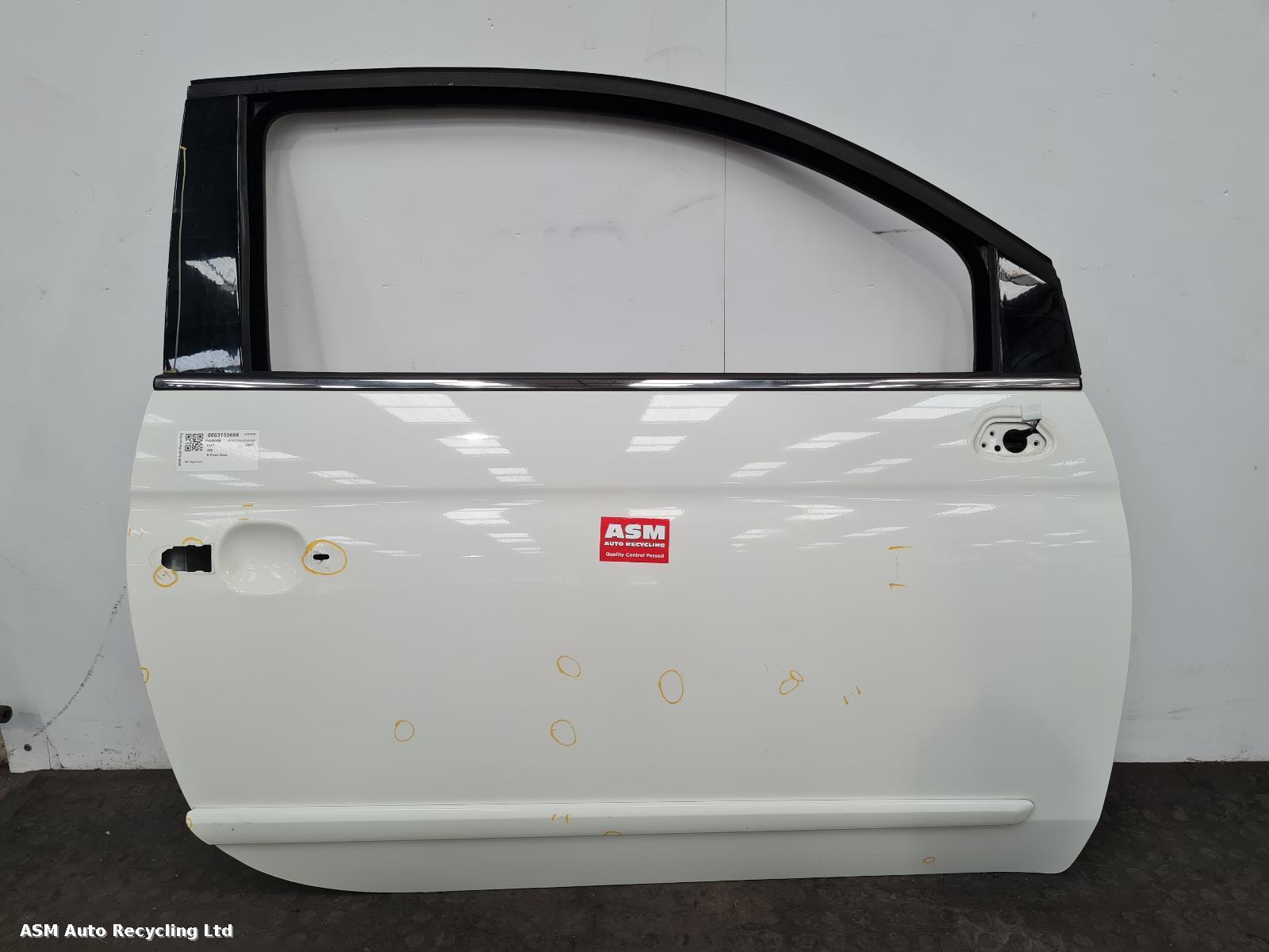 View Auto part R Front Door Fiat 500 2009