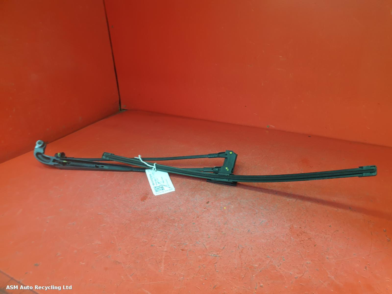 View Auto part Wiper Arm Peugeot 108 2017