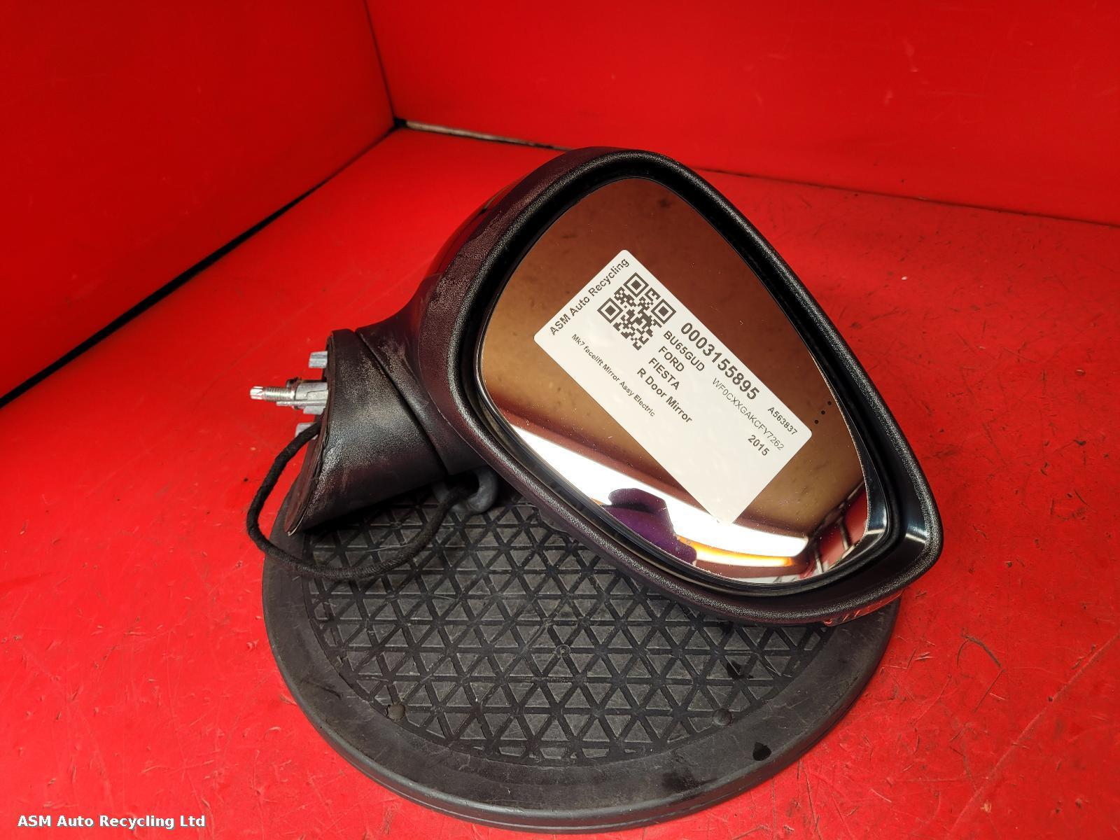 View Auto part R Door Mirror Ford Fiesta 2015