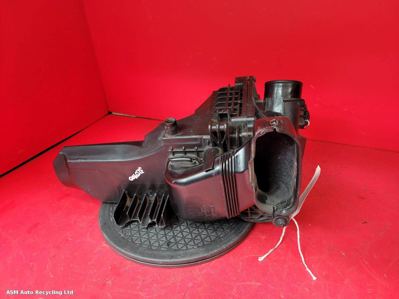 View Auto part Air Cleaner/Box Ford Fiesta 2015