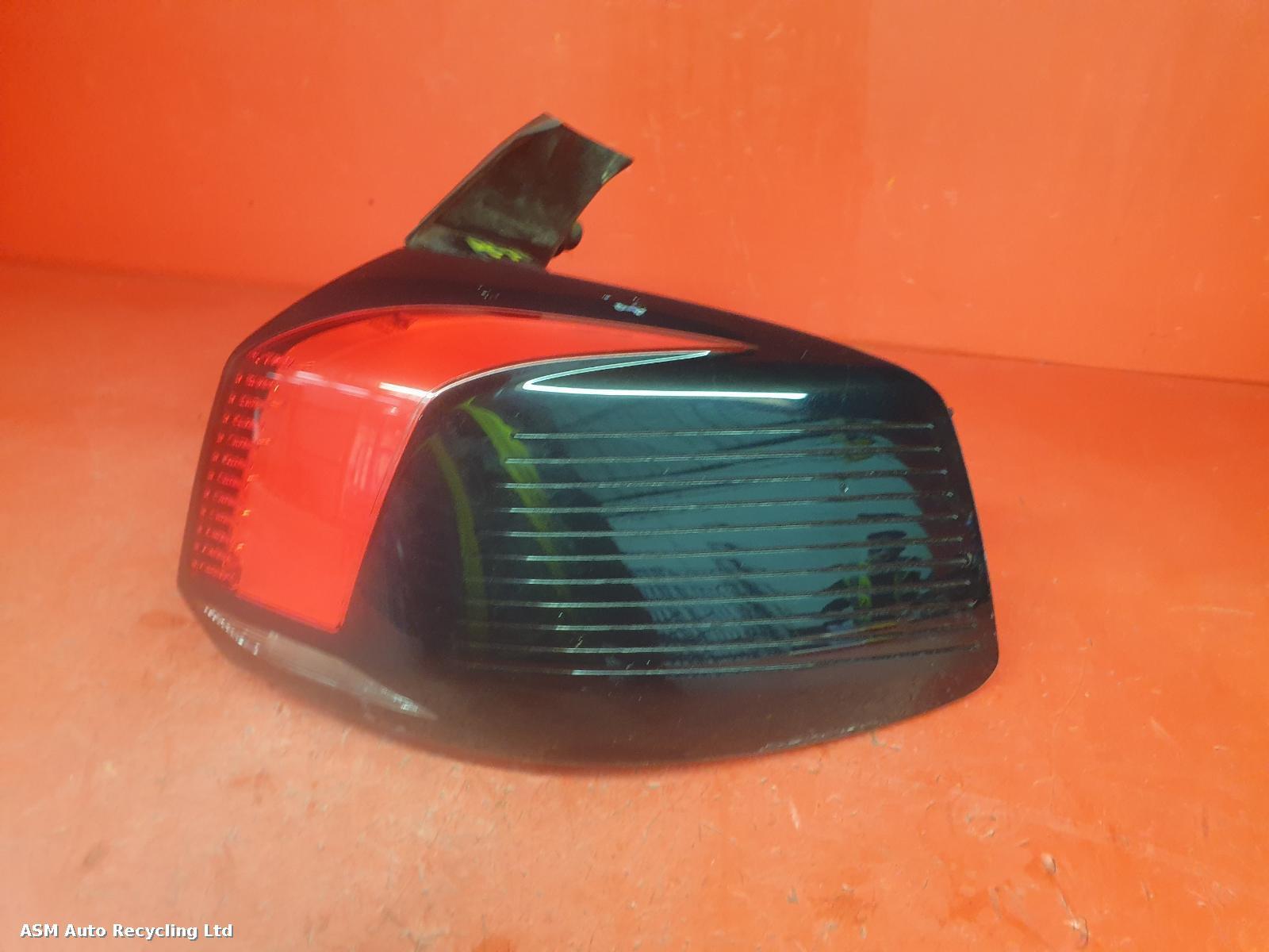 View Auto part R Taillight Peugeot 5008 2018