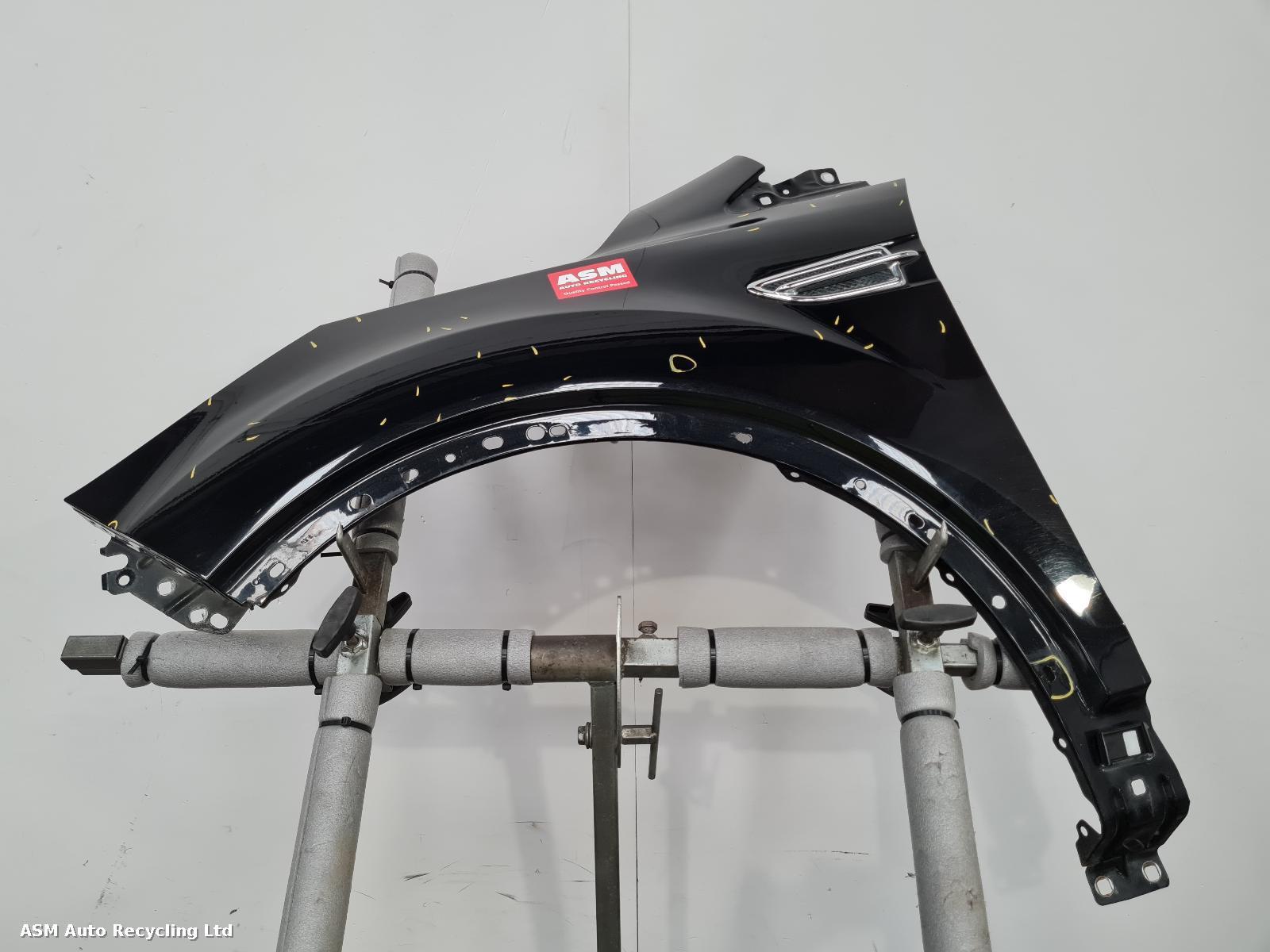 View Auto part L Wing Ford Kuga 2013