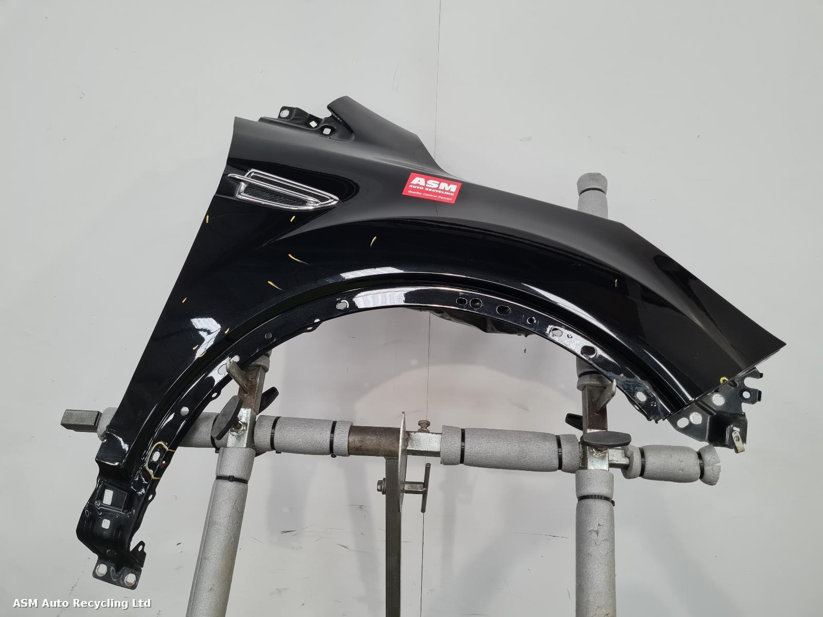 View Auto part R Wing Ford Kuga 2013
