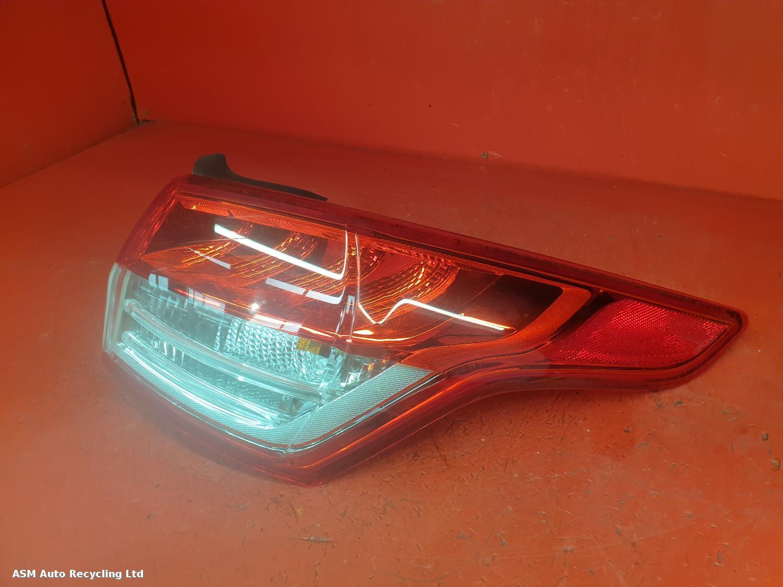 View Auto part R Taillight Ford Kuga 2013
