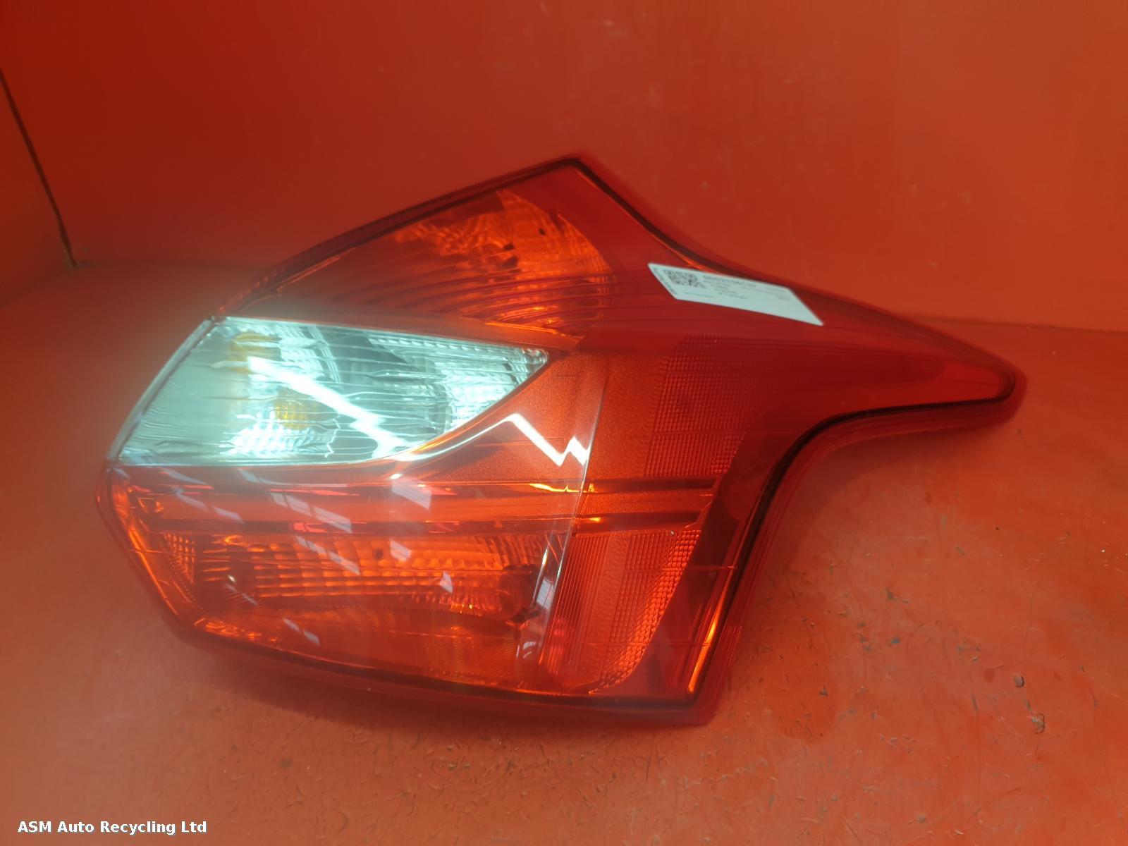 View Auto part R Taillight Ford Focus 2012