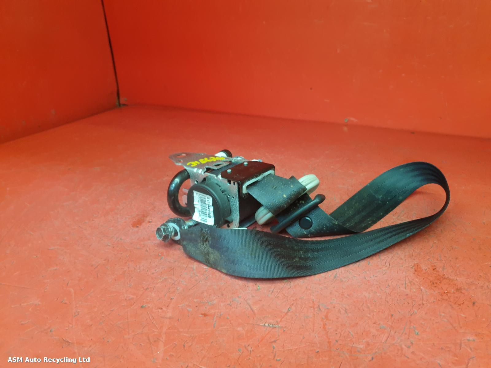 View Auto part Seat Belt Nissan Juke 2013