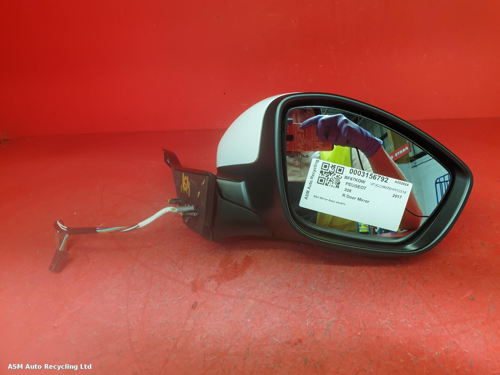 View Auto part R Door Mirror Peugeot 208 2017