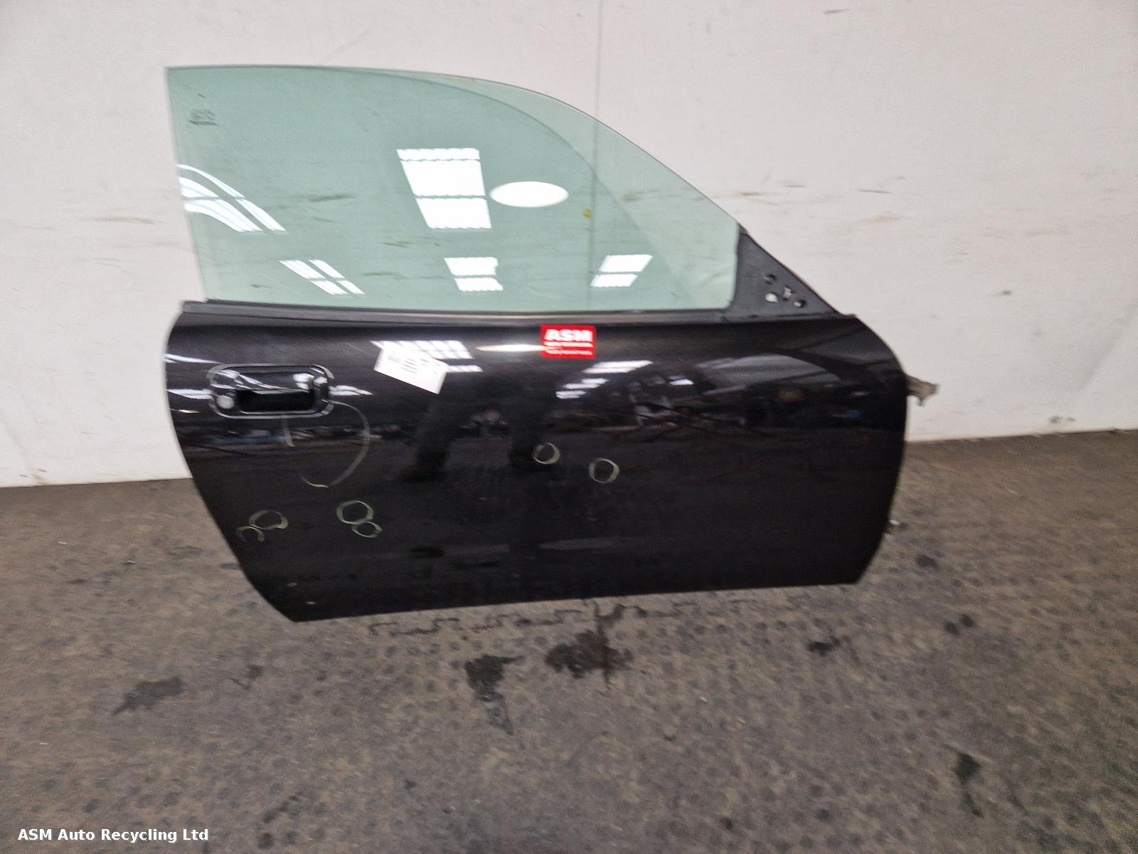 View Auto part R Front Door Maserati Gransport 2005