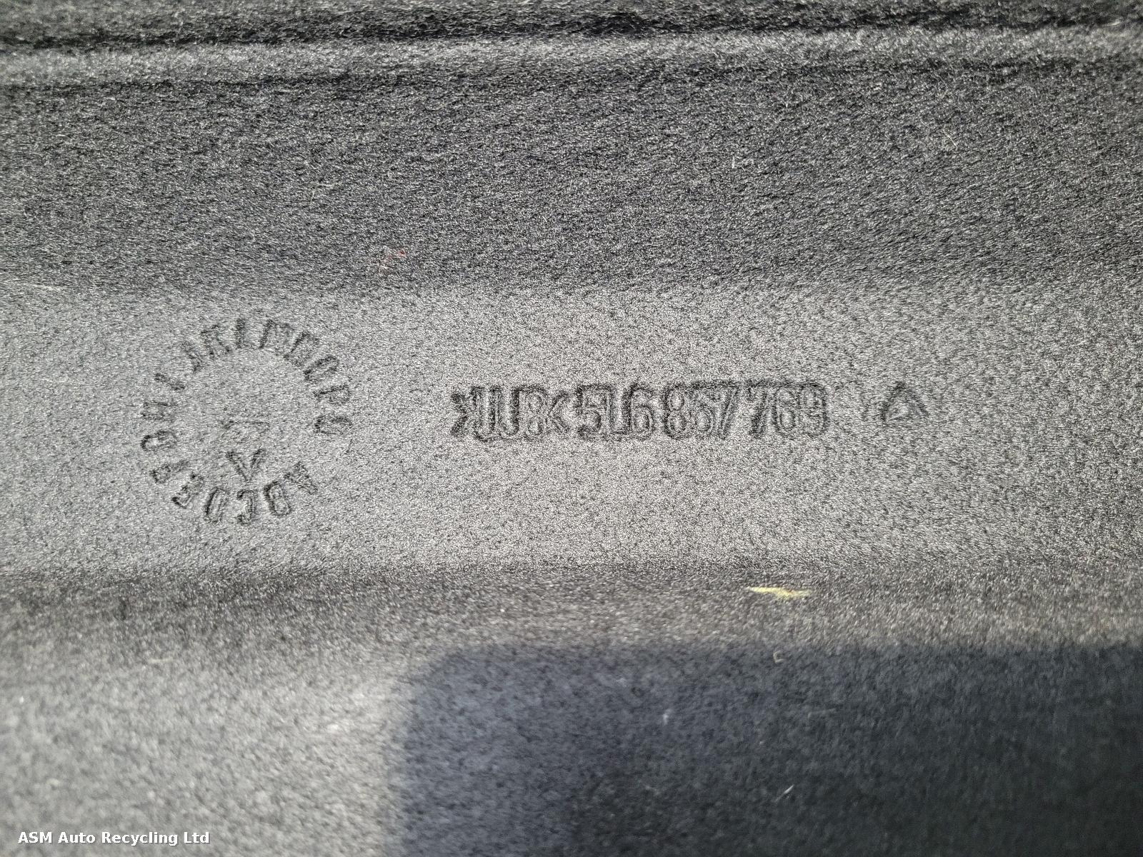 View Auto part Parcel Shelf Skoda Yeti 2015