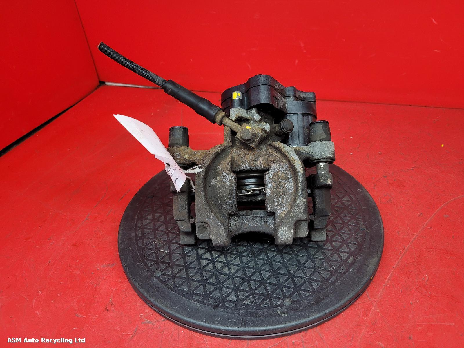 View Auto part Caliper Volkswagen Golf 2014