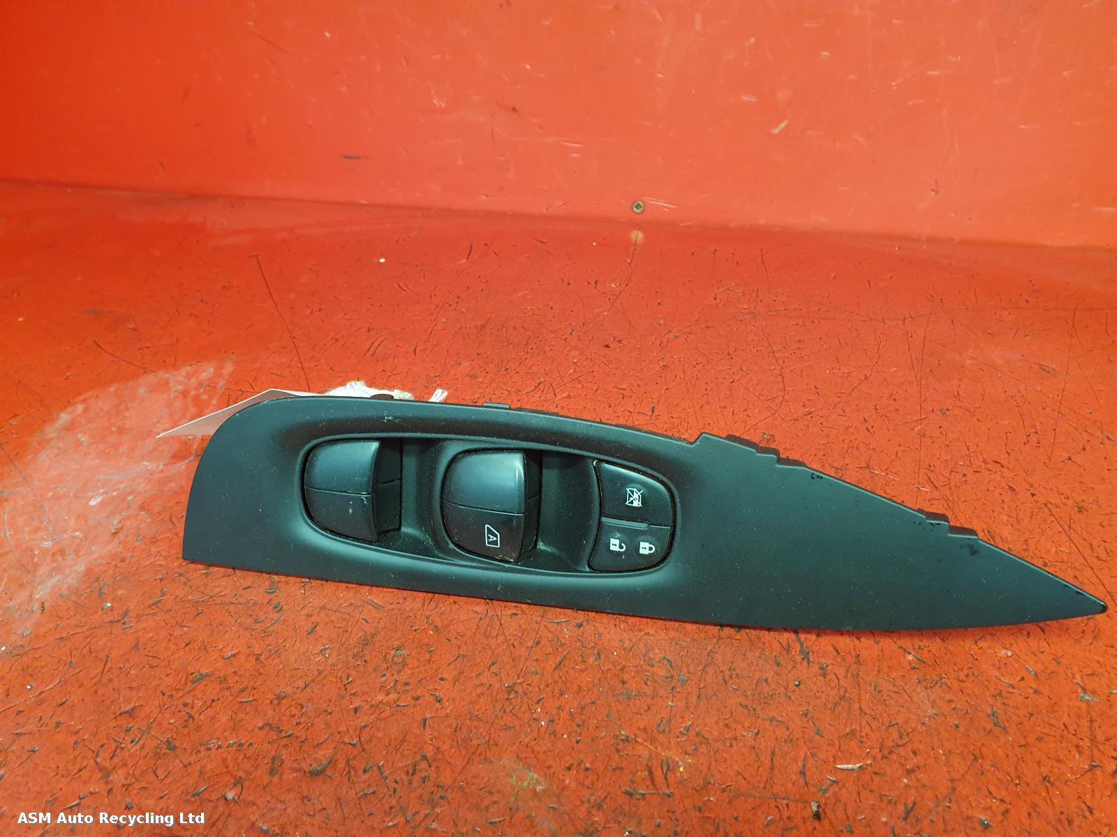View Auto part Elect. Window Switch Nissan Qashqai 2017