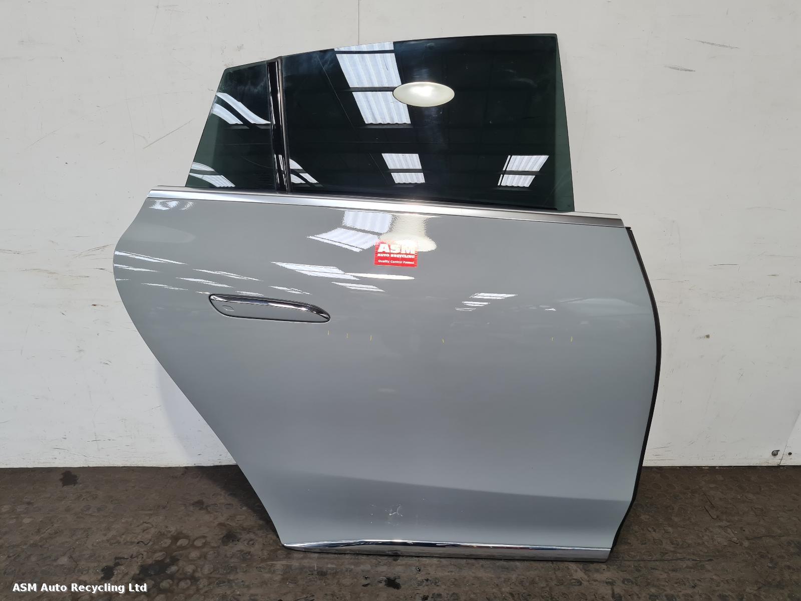 View Auto part R Rear Door Mercedes Eqe 2023