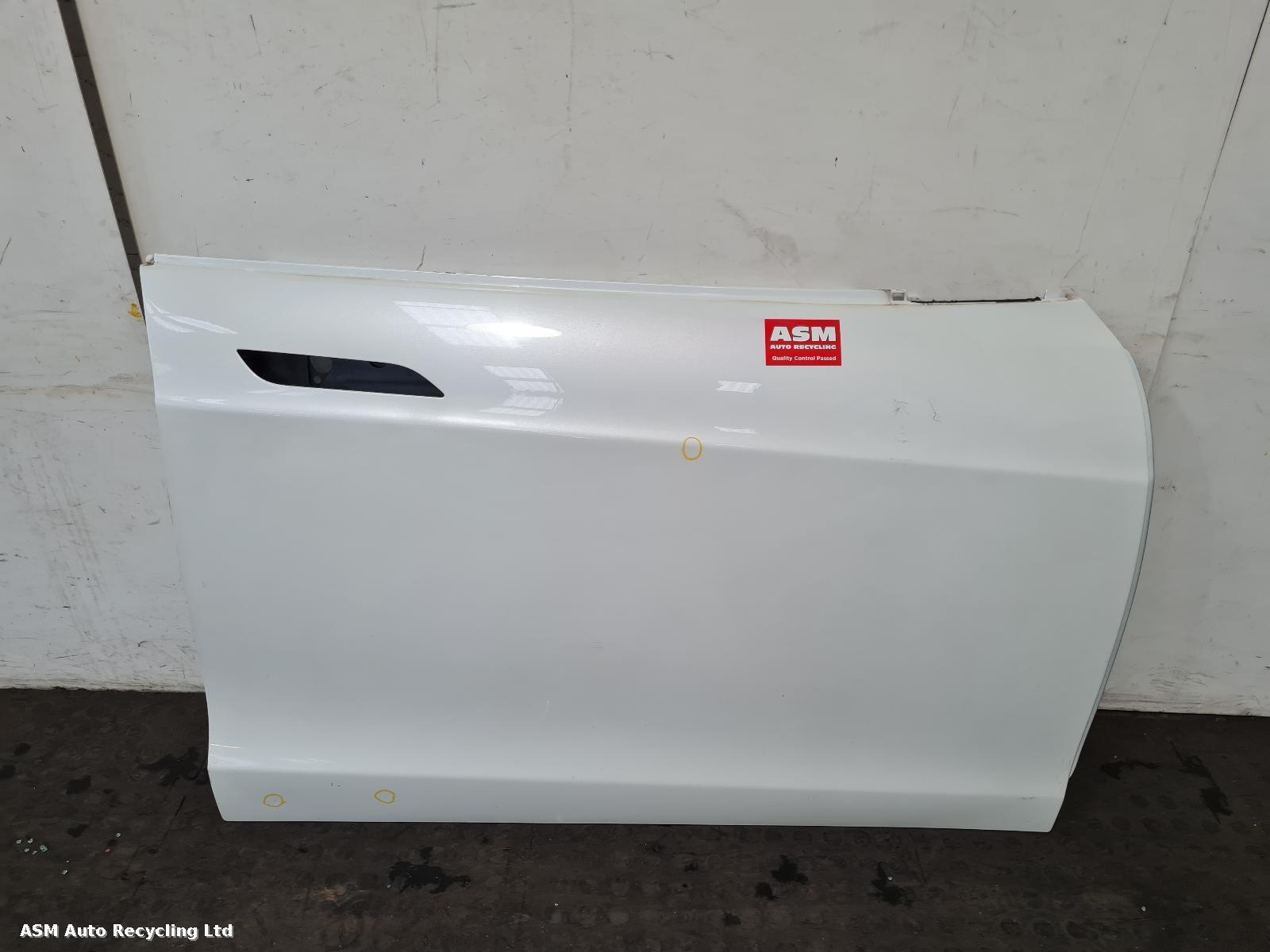 View Auto part R Front Door Tesla Model S 2015