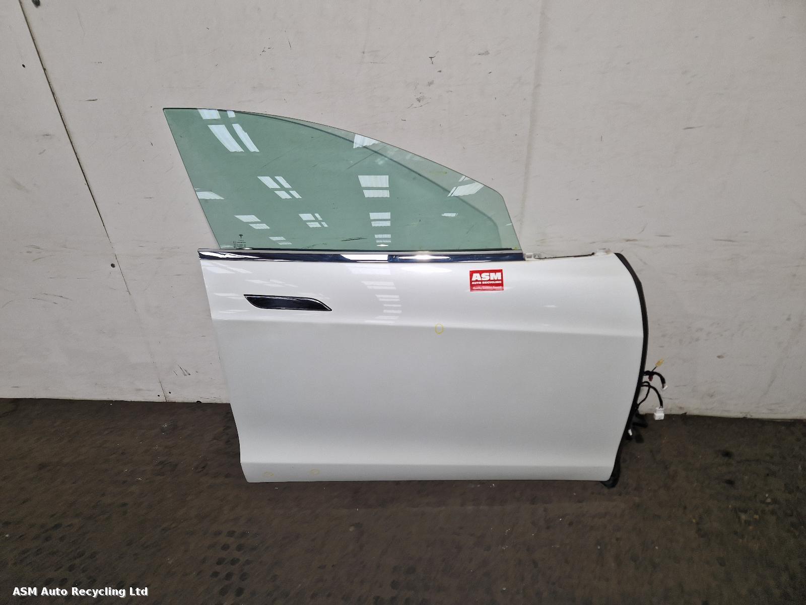 View Auto part R Front Door Tesla Model S 2015