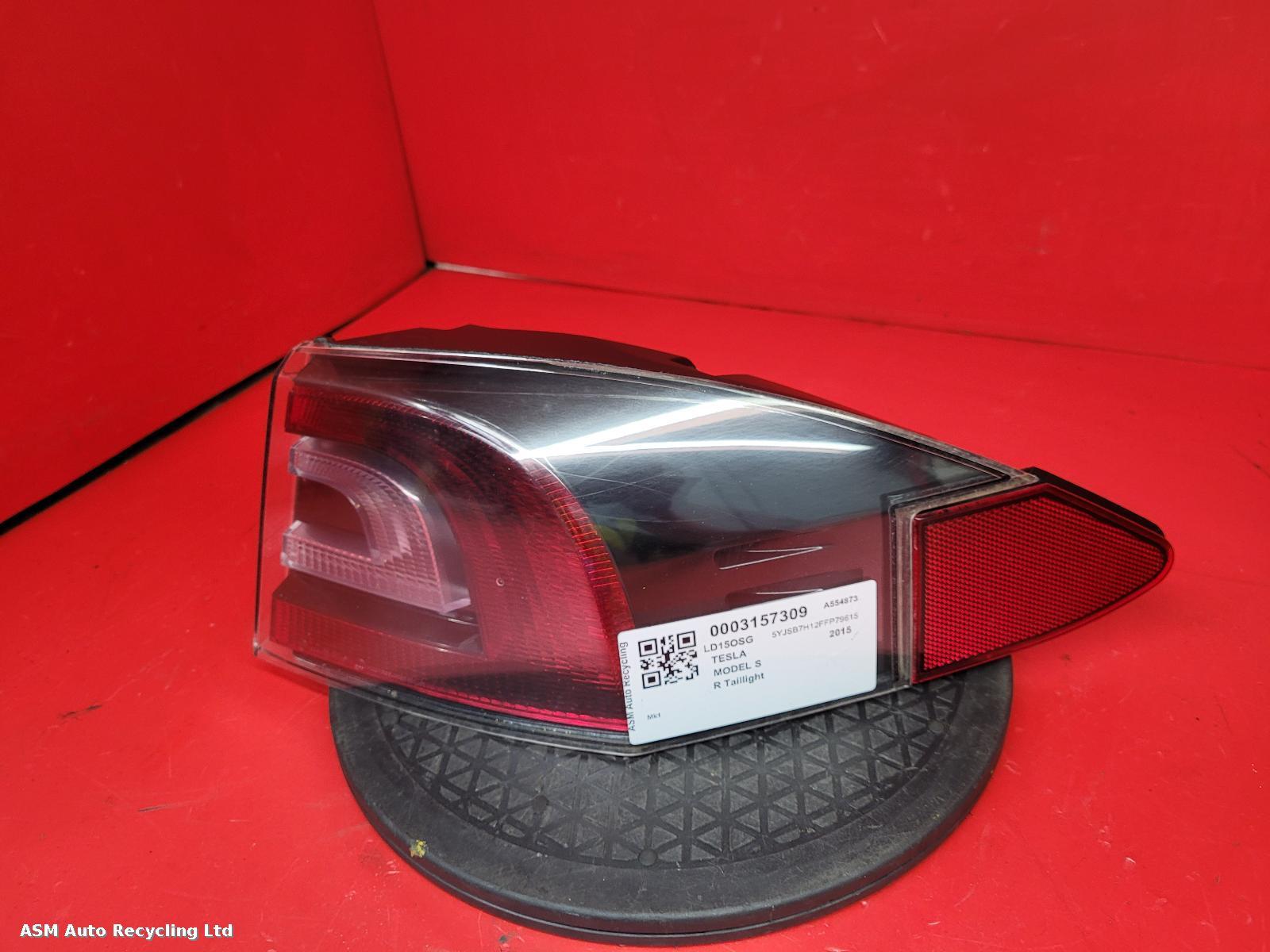 View Auto part R Taillight Tesla Model S 2015