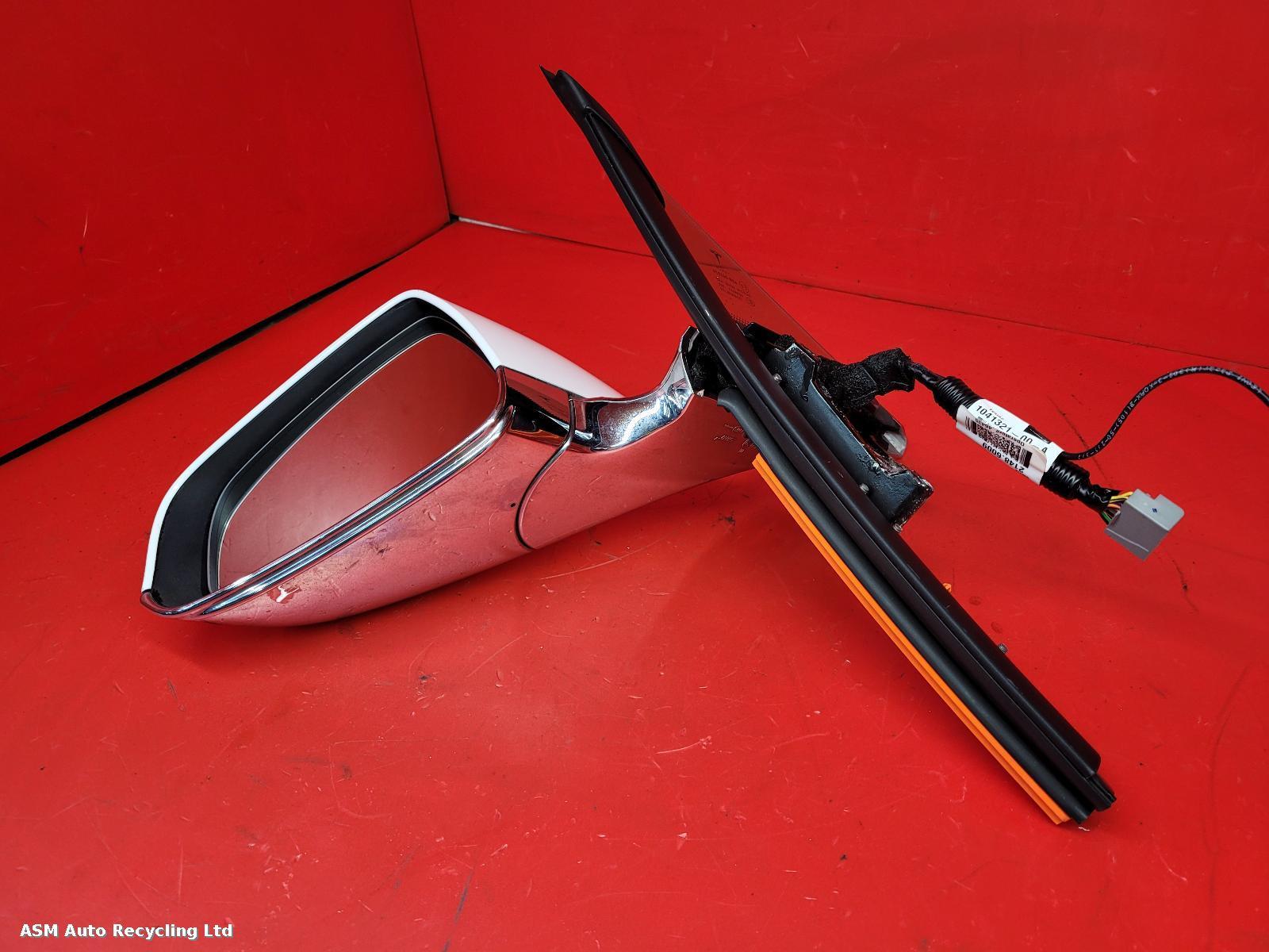 View Auto part L Door Mirror Tesla Model S 2015