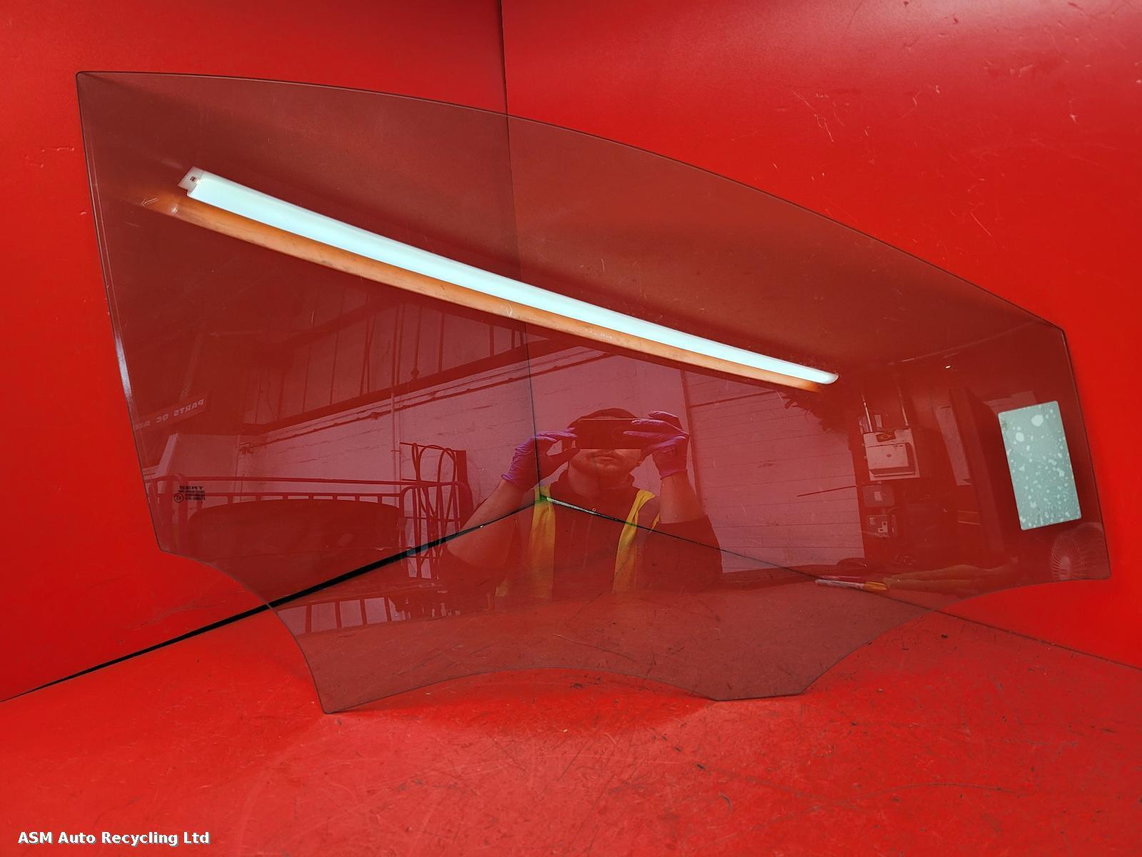 View Auto part RF Door Window Seat Ibiza 2011