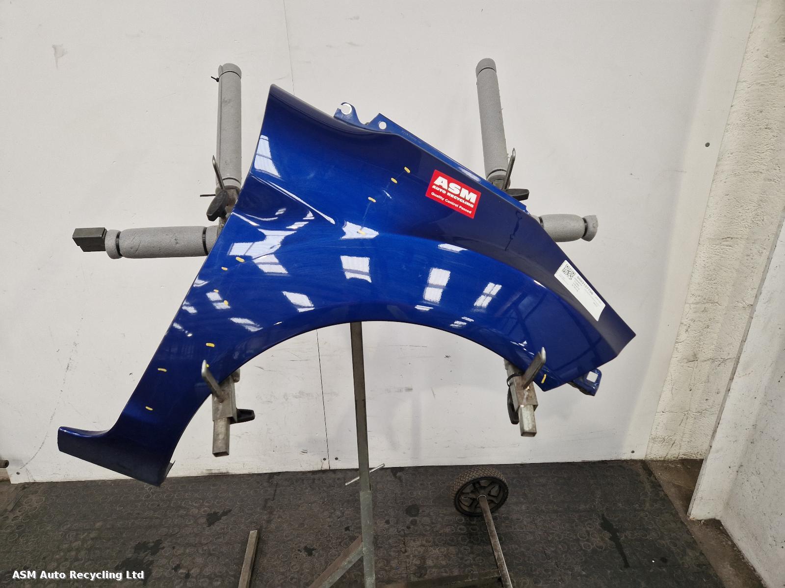 View Auto part R Wing Ford Fiesta 2015